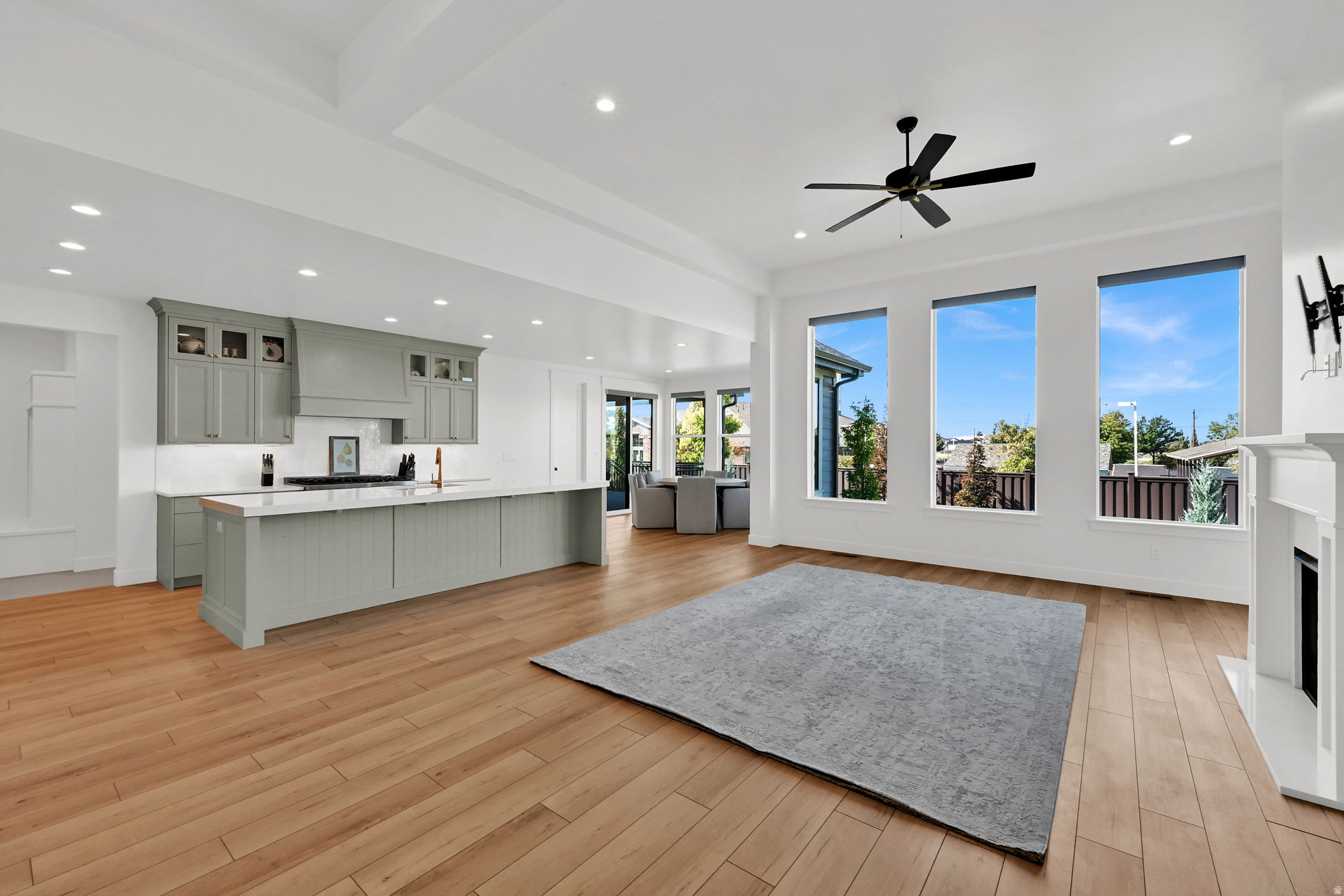 CHESTNUT FARMS - Residential