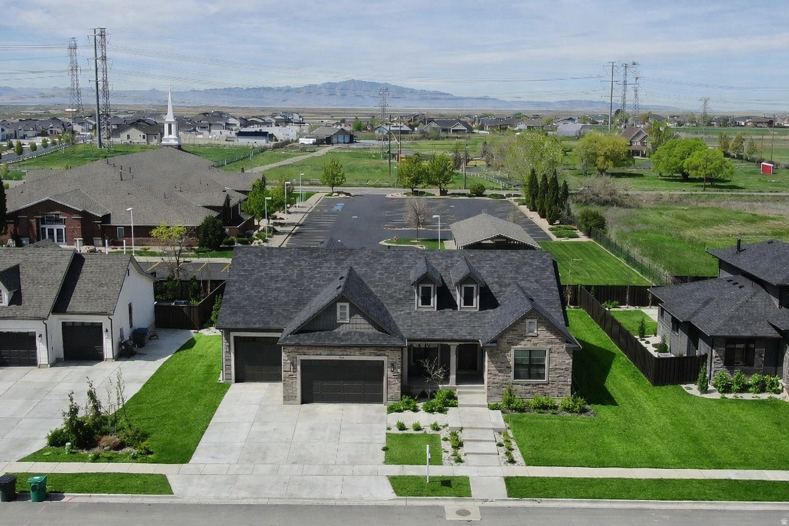 CHESTNUT FARMS - Residential