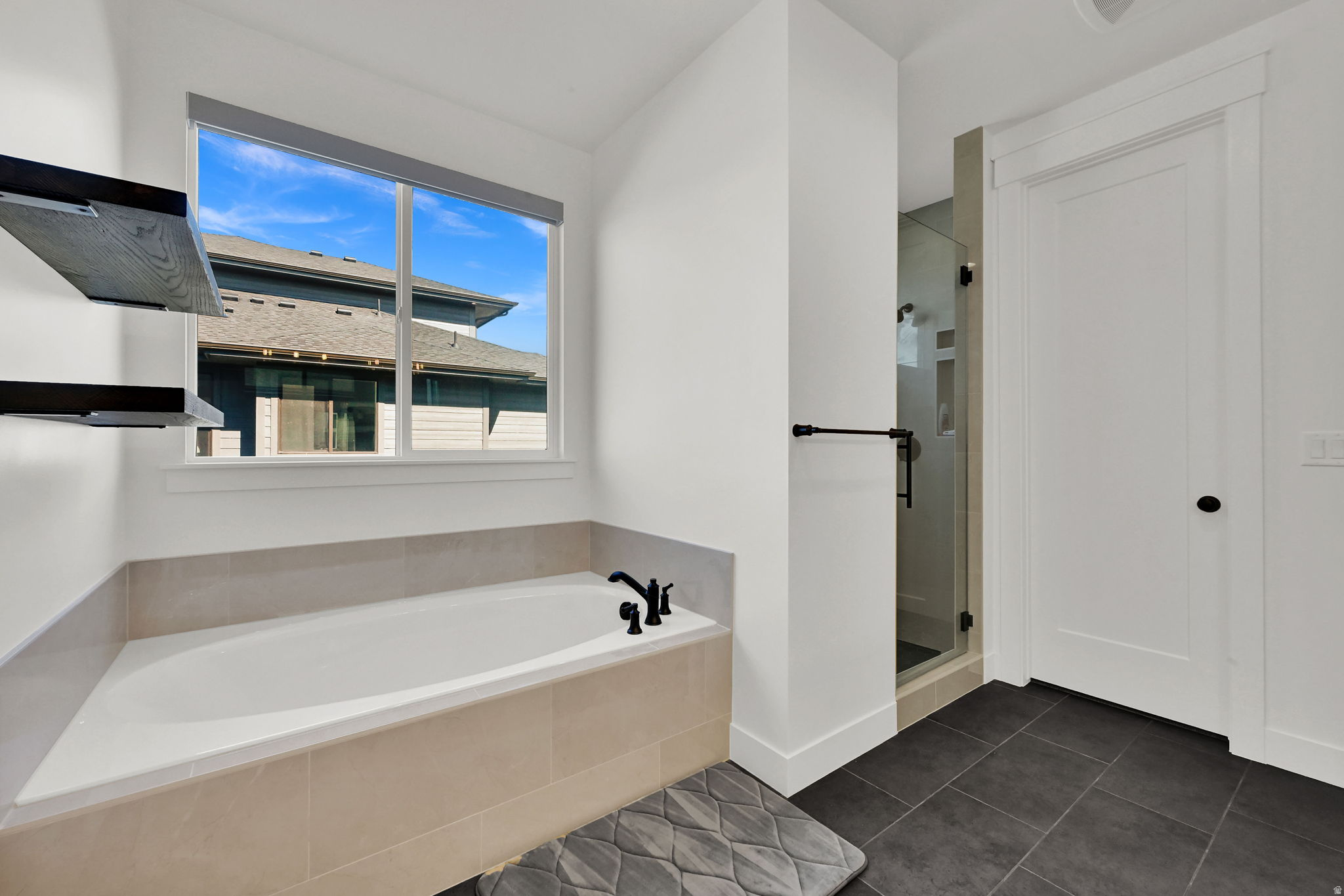 CHESTNUT FARMS - Residential