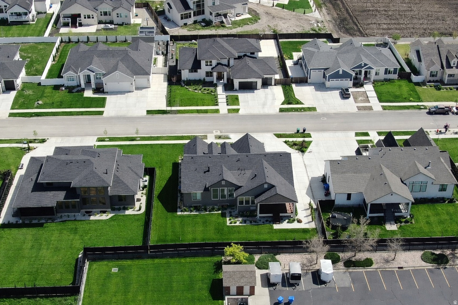 CHESTNUT FARMS - Residential