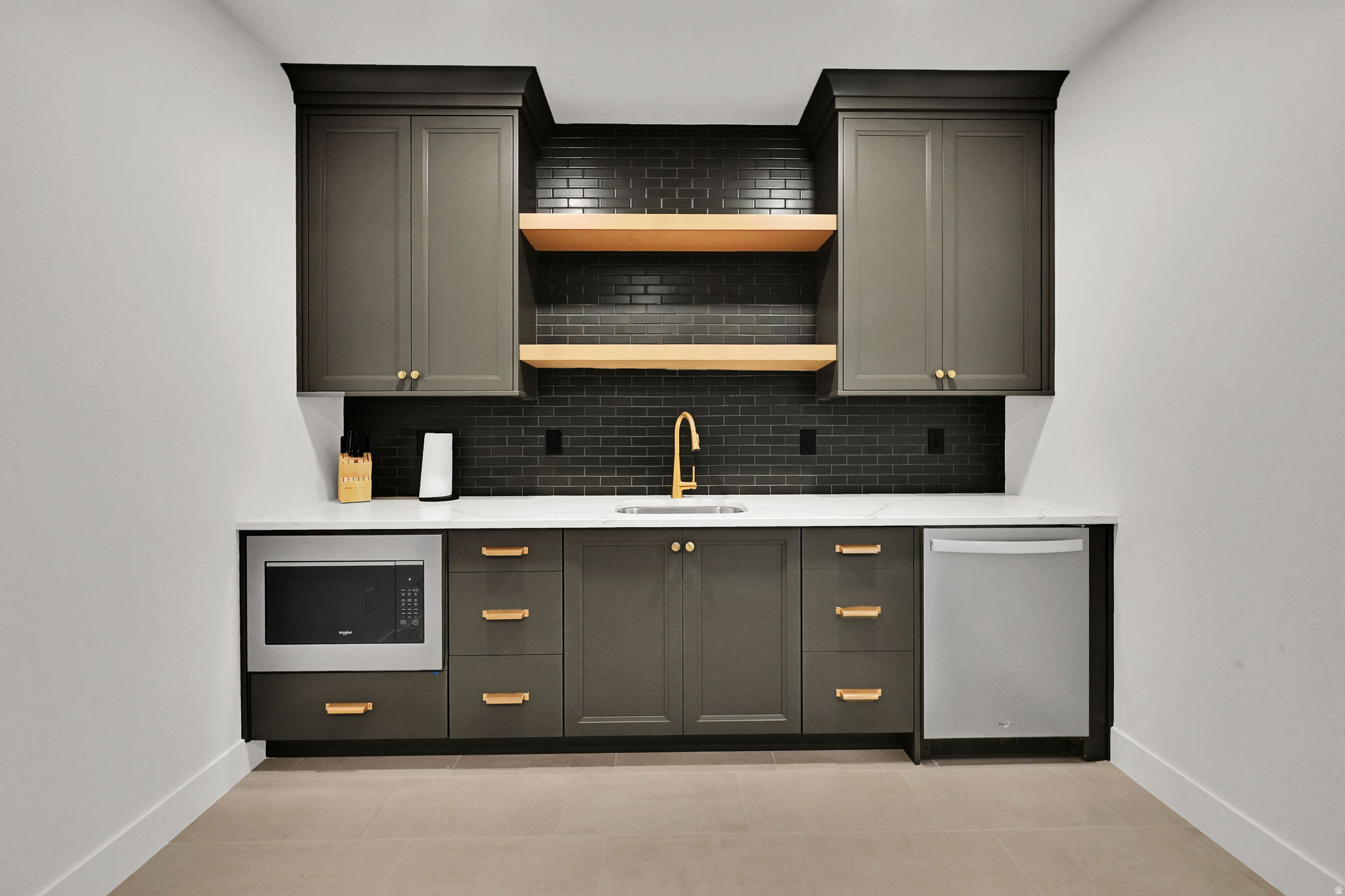 CHESTNUT FARMS - Residential