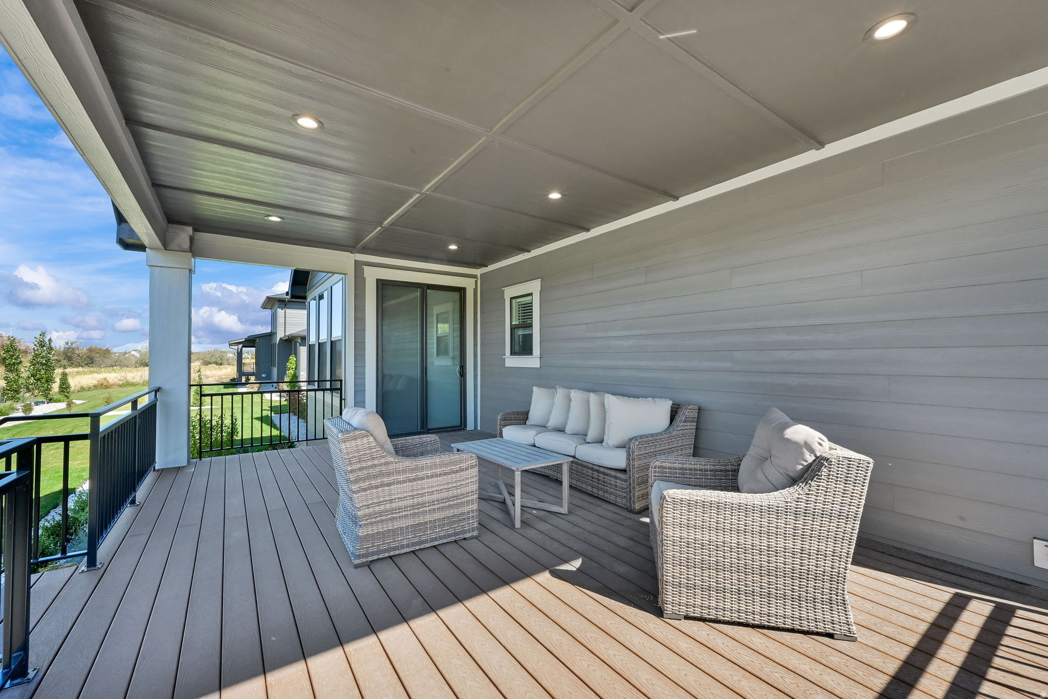 CHESTNUT FARMS - Residential