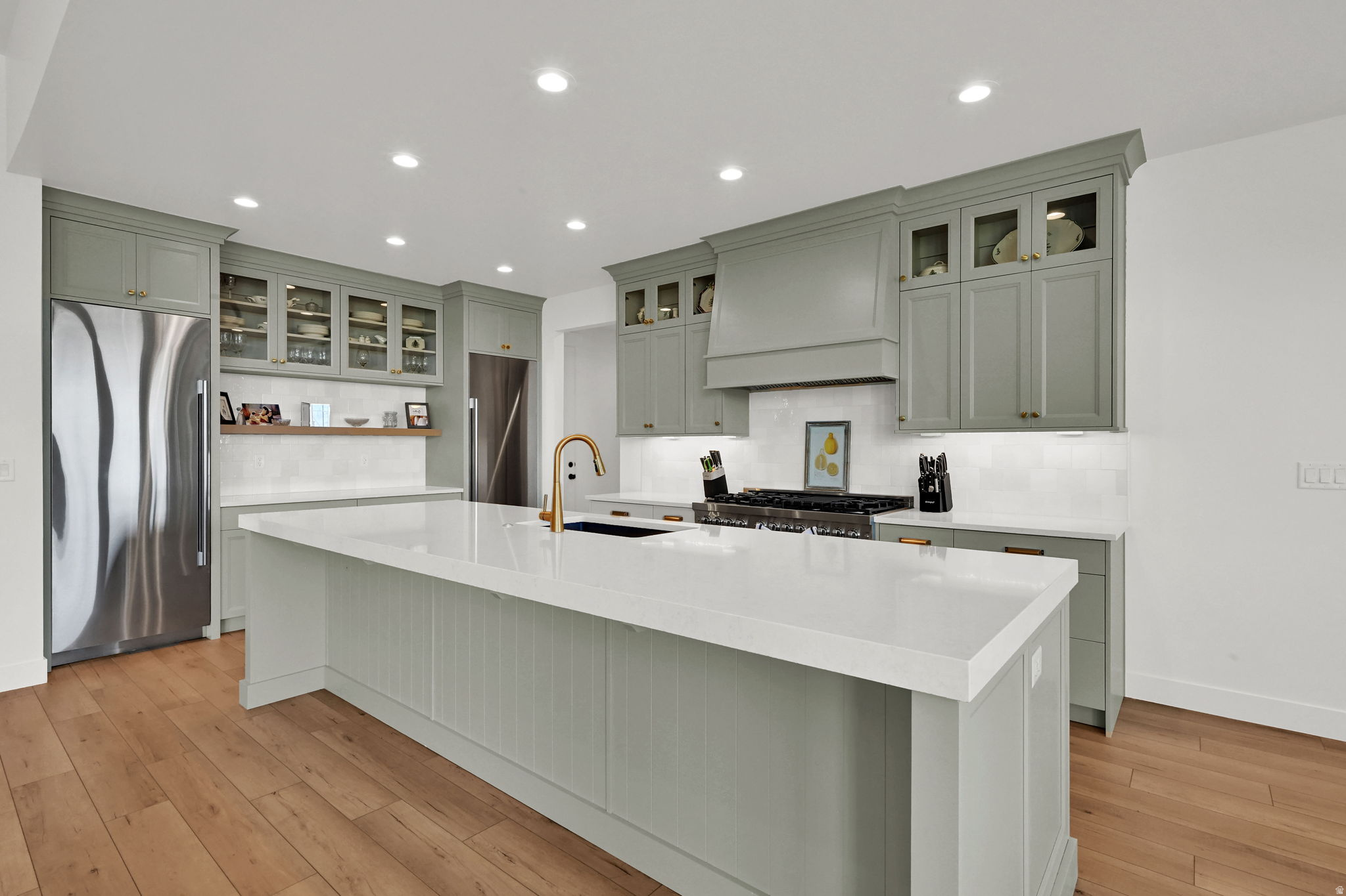 CHESTNUT FARMS - Residential
