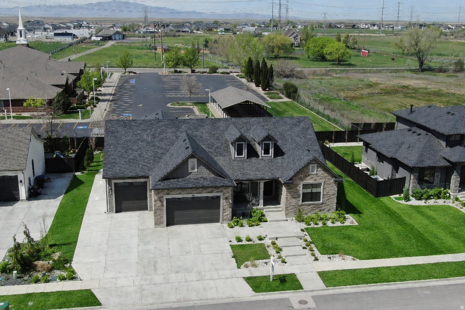 CHESTNUT FARMS - Residential