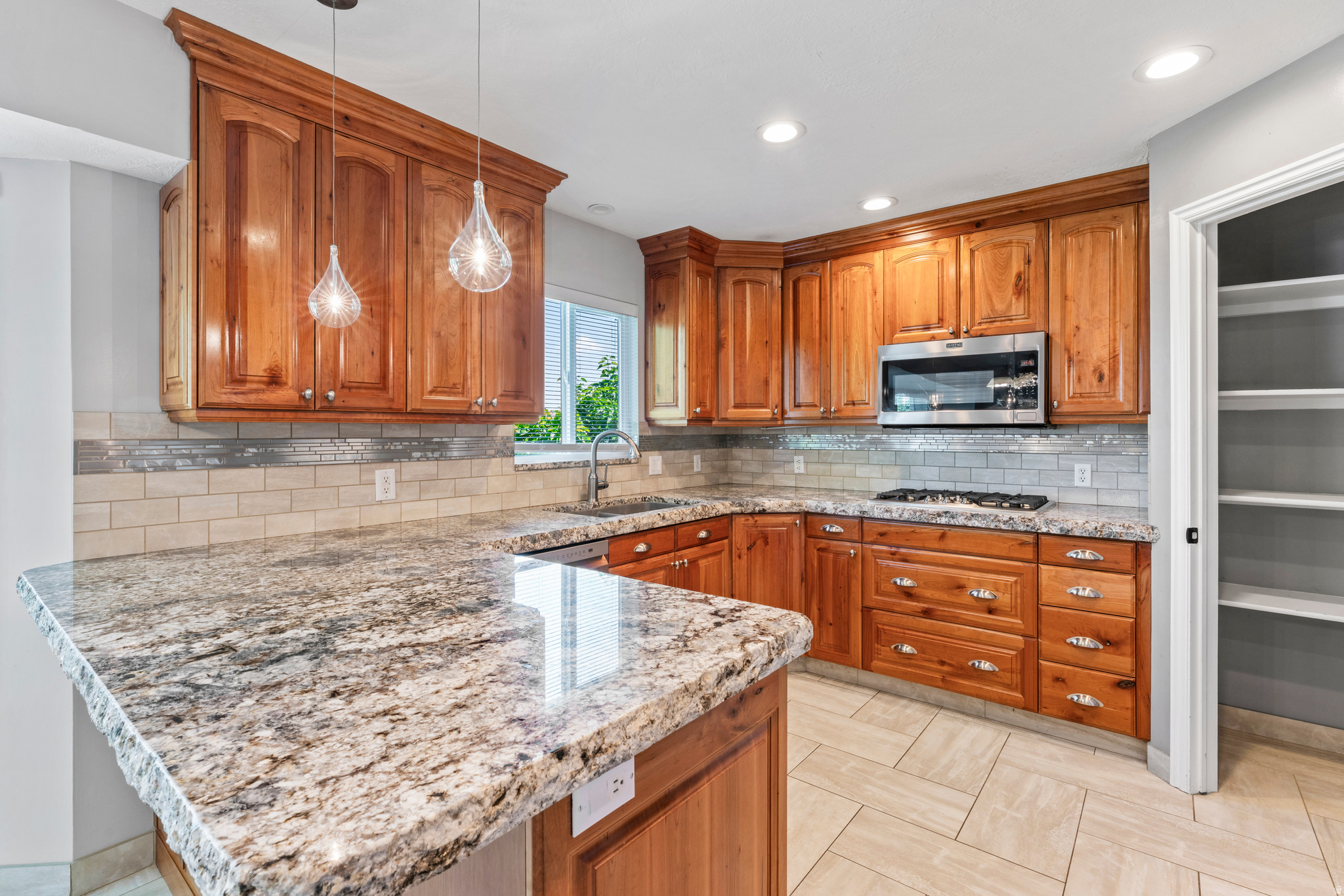 SUMMERWOOD ESTATES - Residential