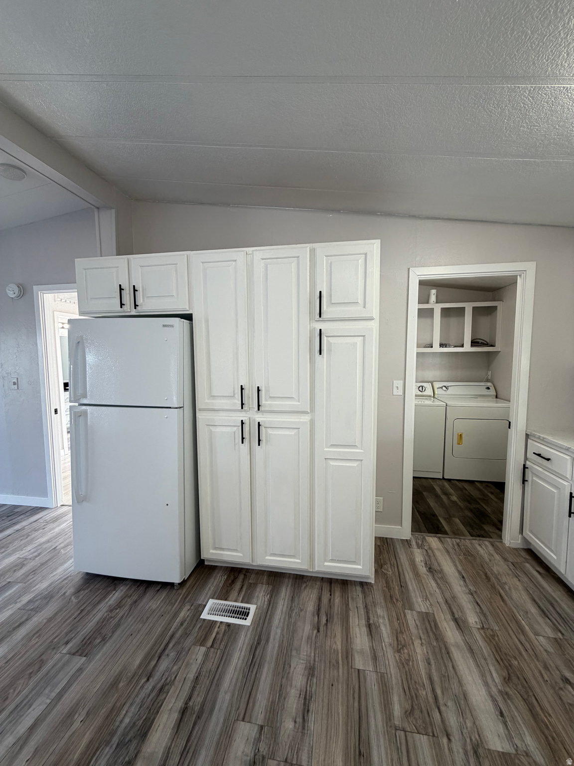 MAJESTIC OAKS MOBILE HOME PARK - Residential