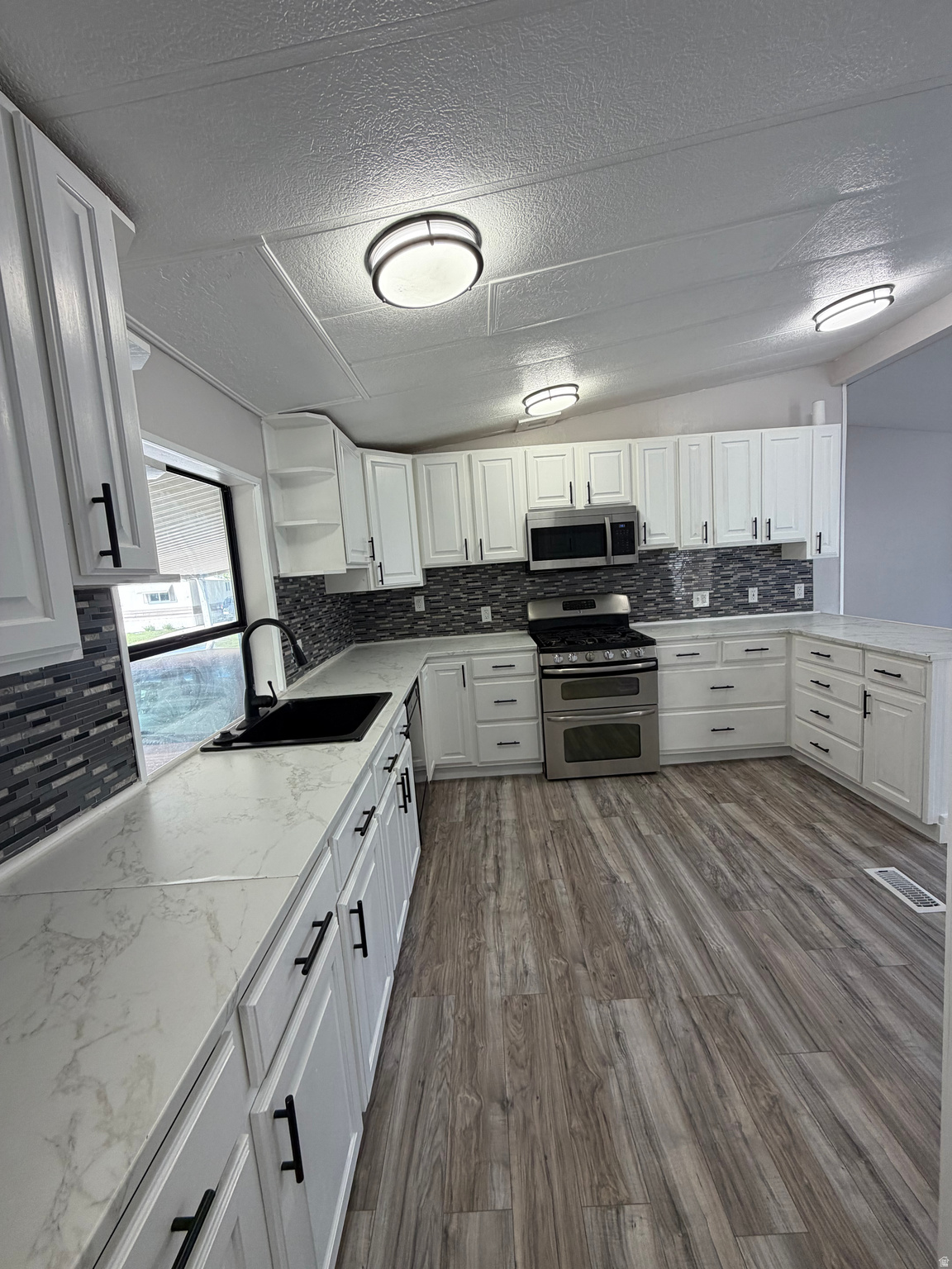MAJESTIC OAKS MOBILE HOME PARK - Residential