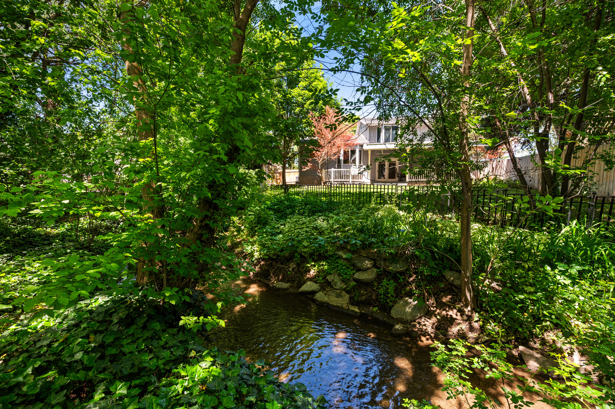 COUNTRY CREEK - Residential