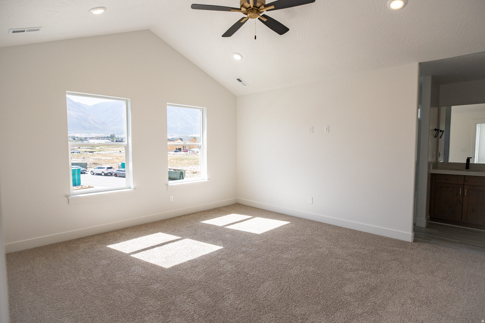 SALEM FIELDS - Residential