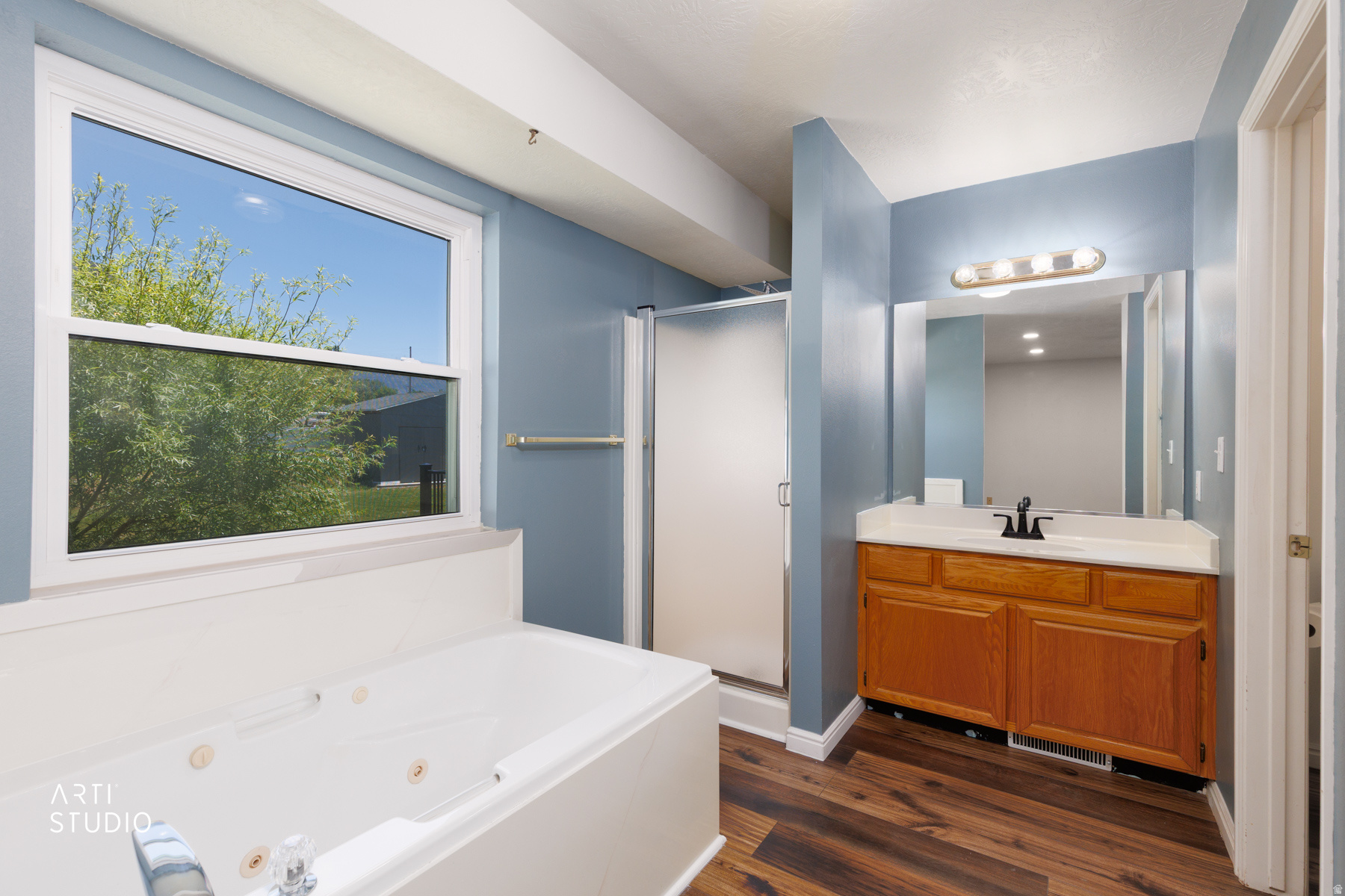 WALNUT GROVE - Residential