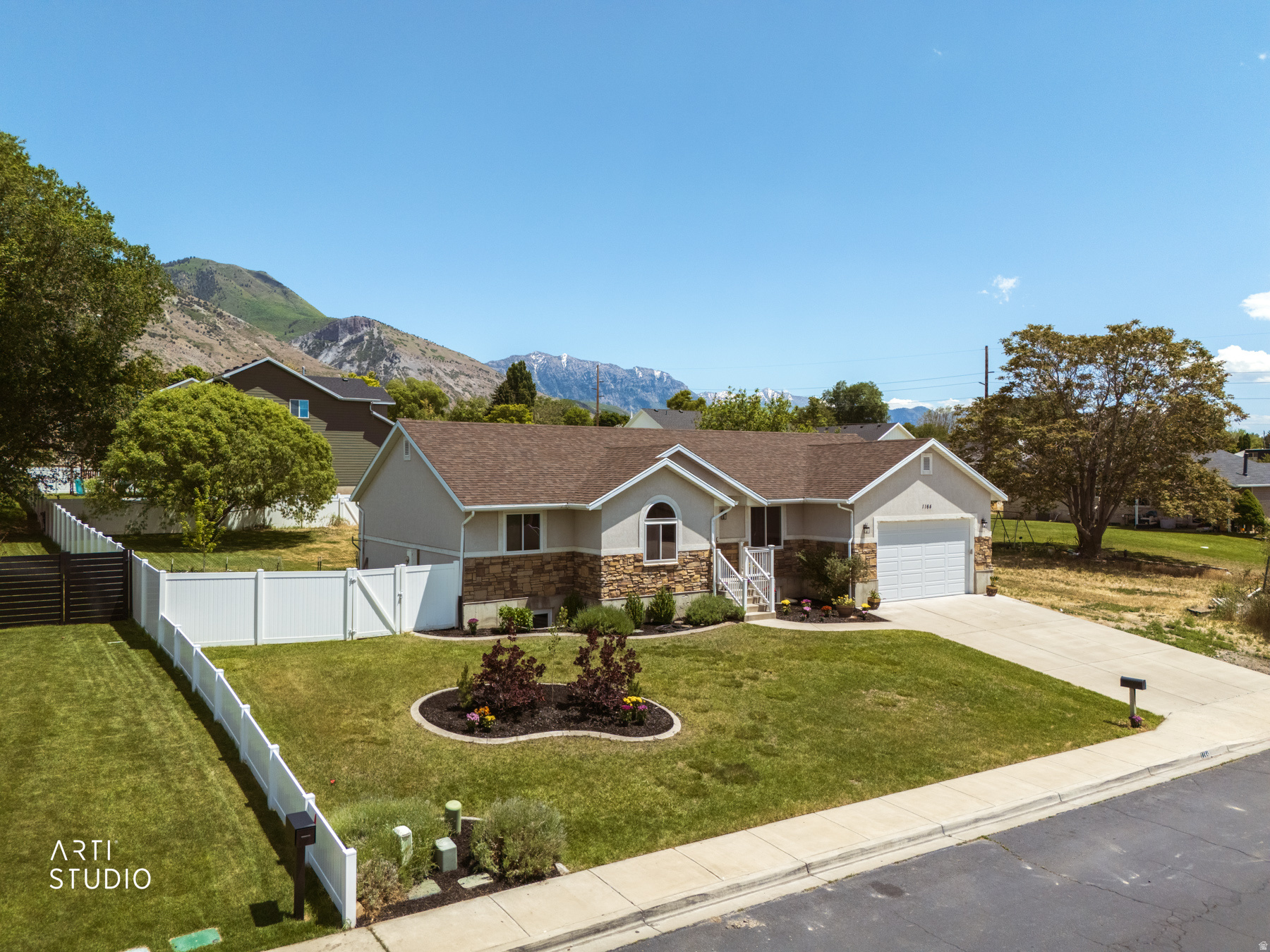 WALNUT GROVE - Residential