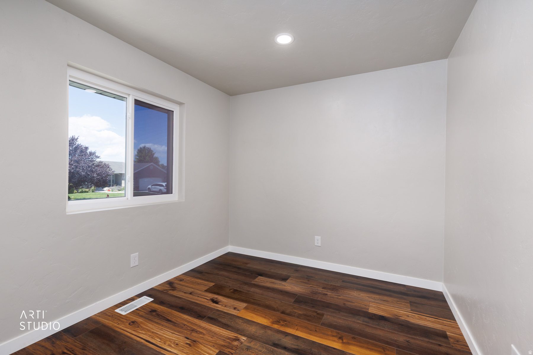 WALNUT GROVE - Residential