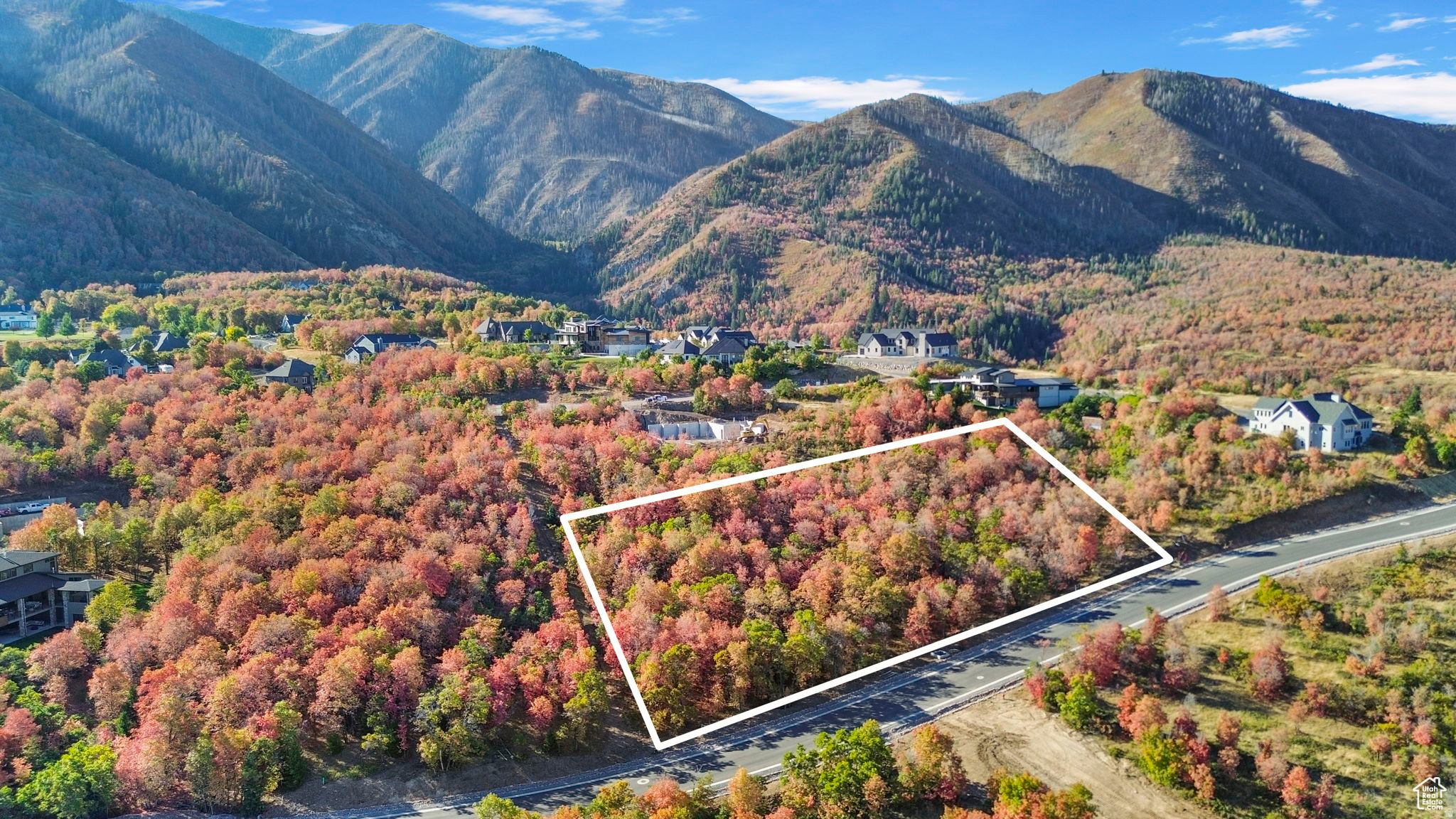 SUMMIT CREEK - Land