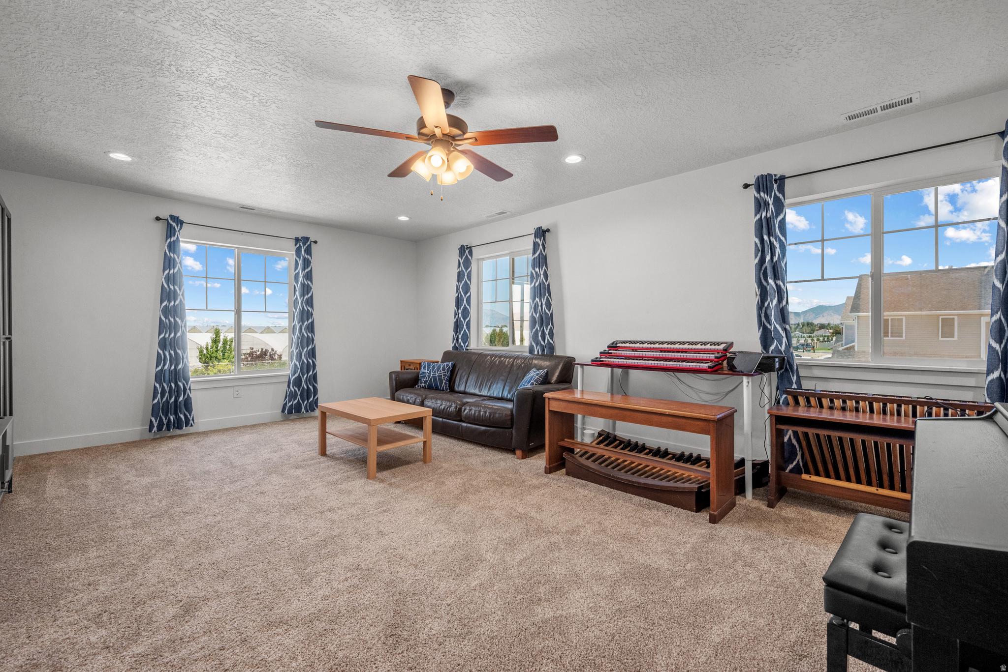 SALEM PARK - Residential