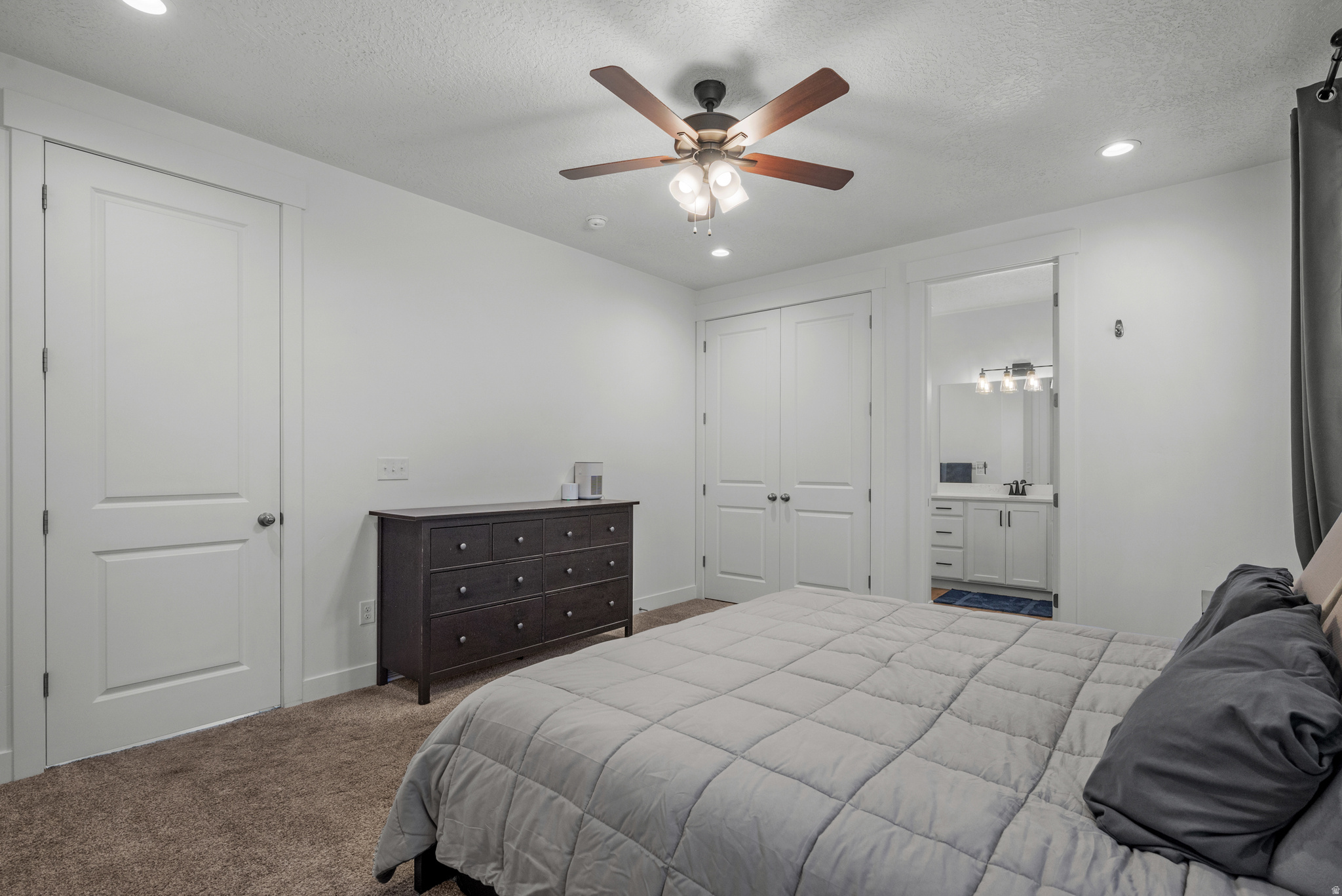 SALEM PARK - Residential