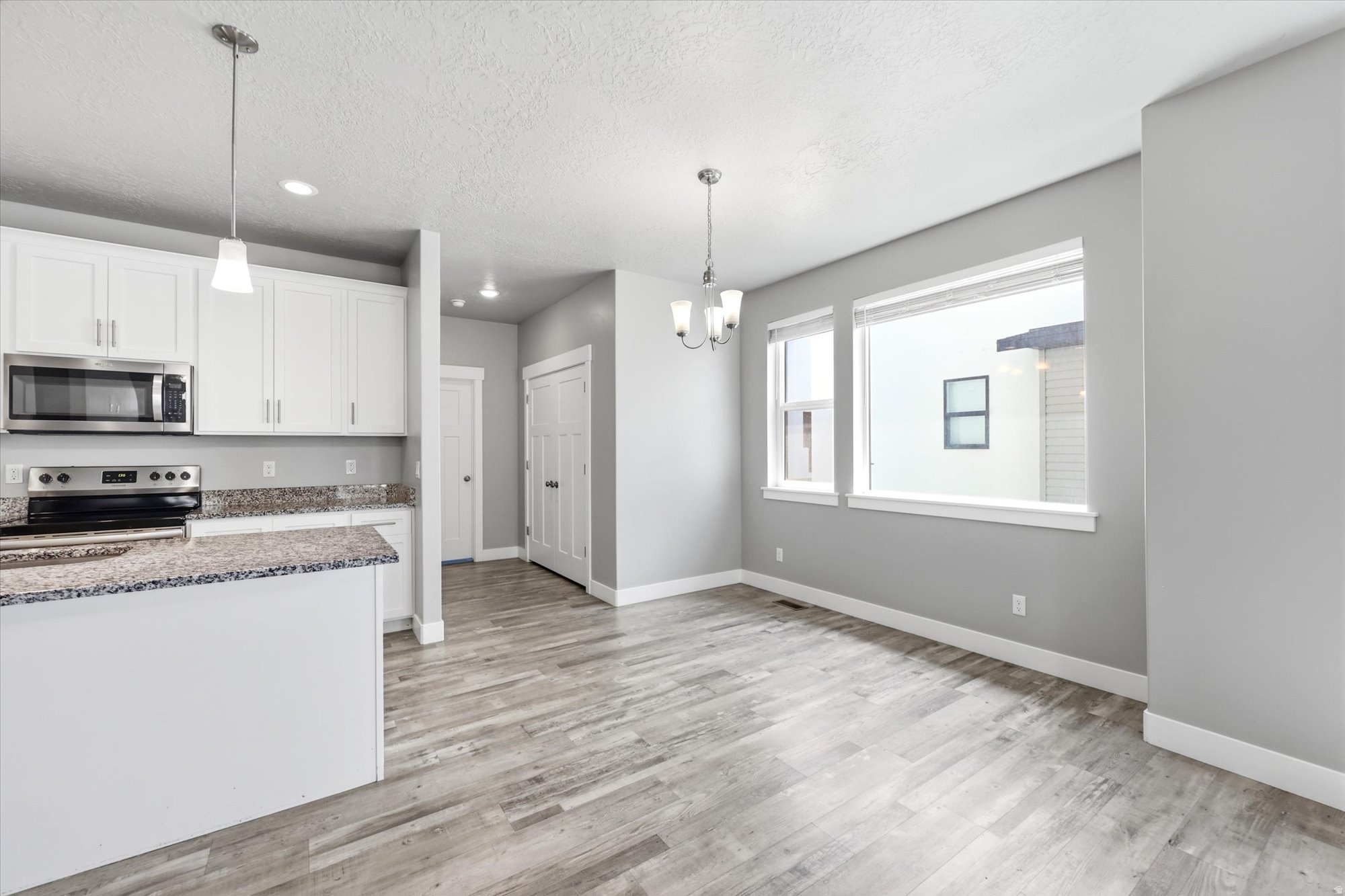 CREEKSIDE@ ARROWHEAD - Residential