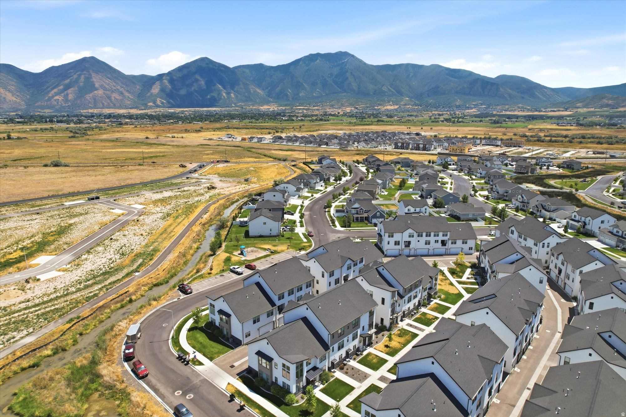 CREEKSIDE@ ARROWHEAD - Residential