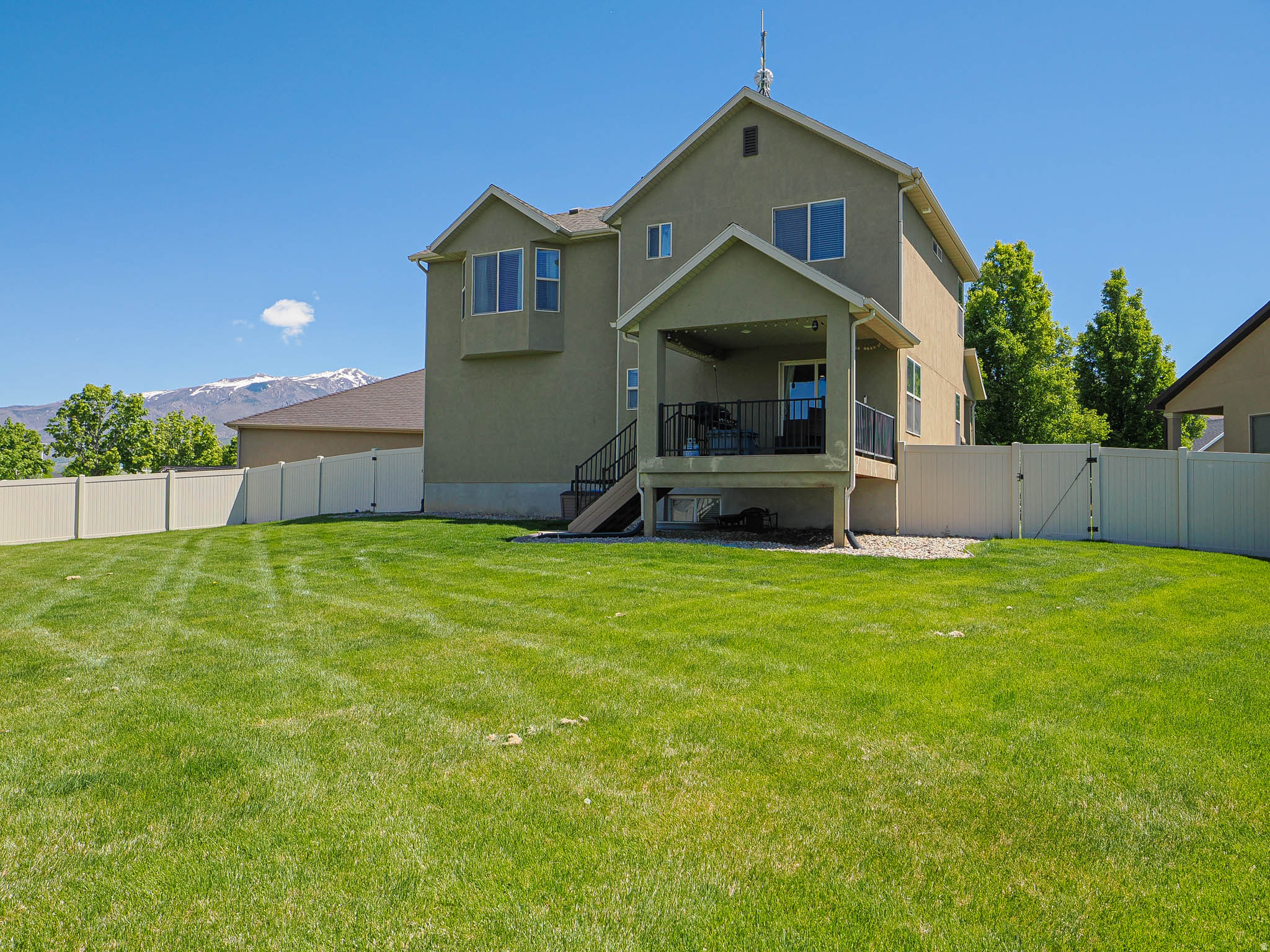 BRIDLEWALK PLACE - Residential