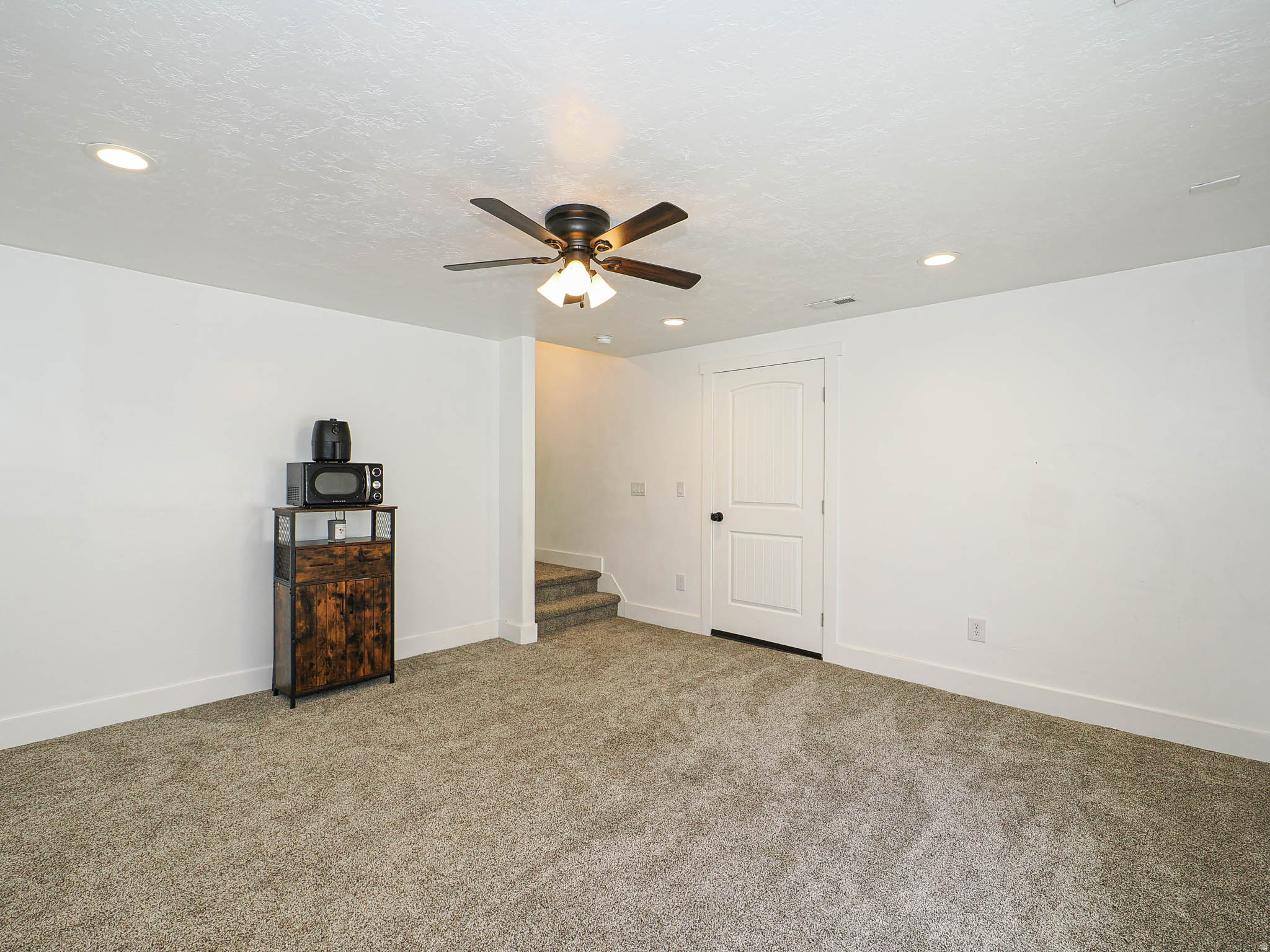 BRIDLEWALK PLACE - Residential