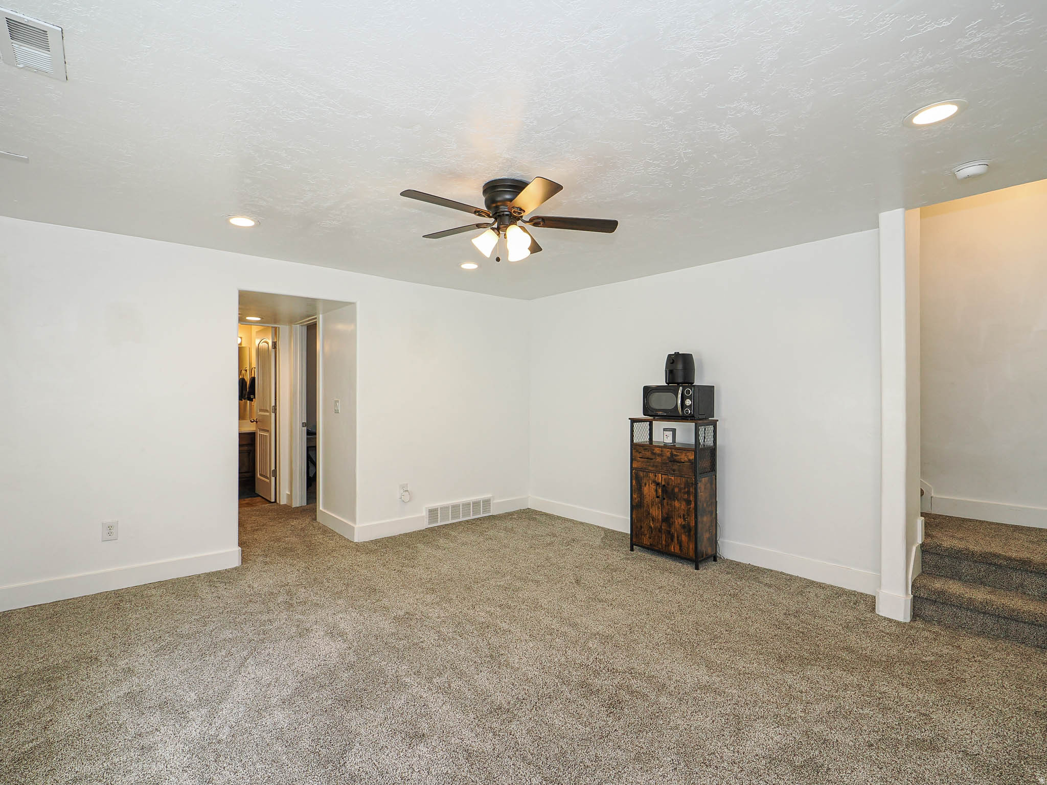 BRIDLEWALK PLACE - Residential