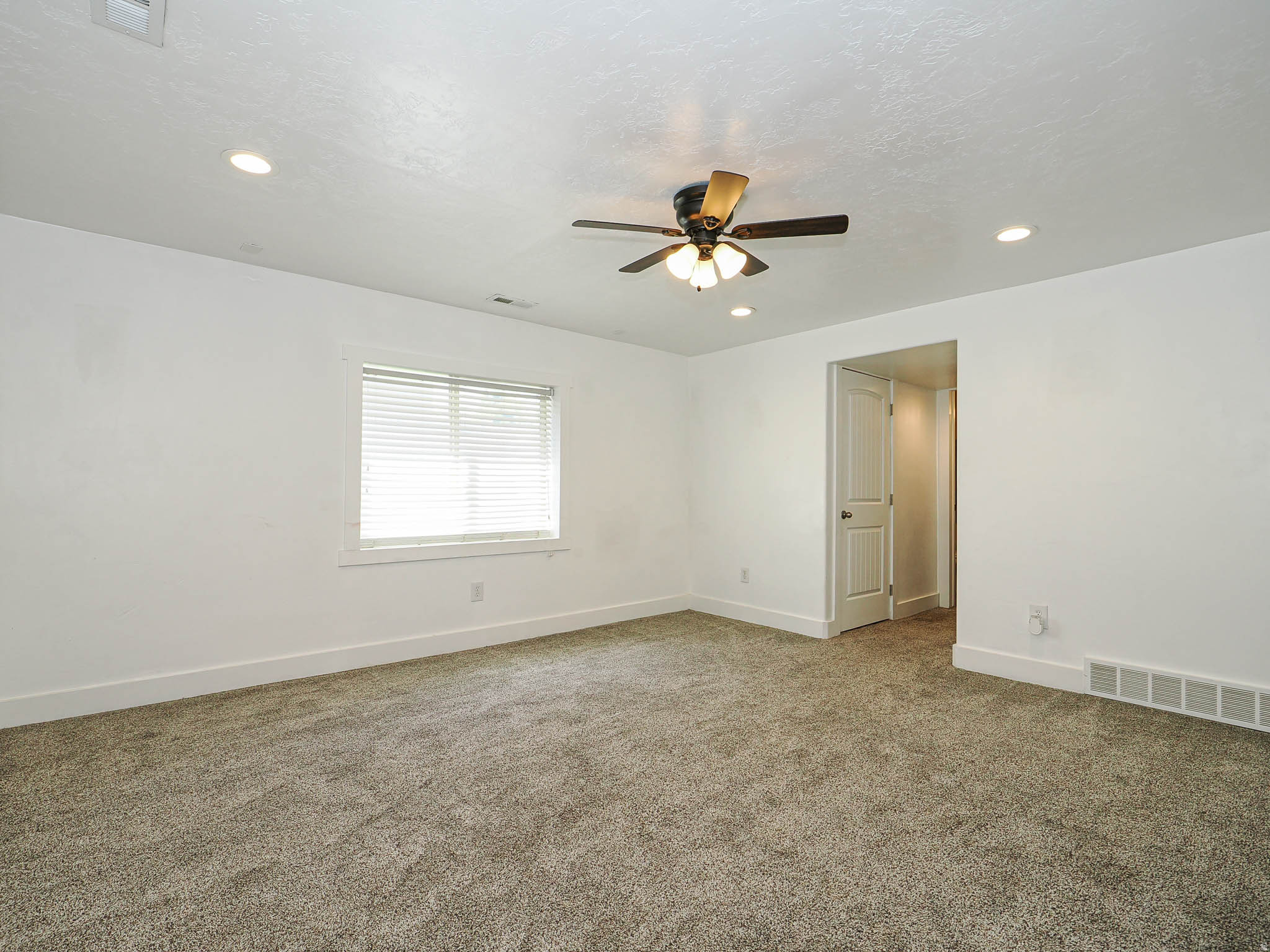 BRIDLEWALK PLACE - Residential