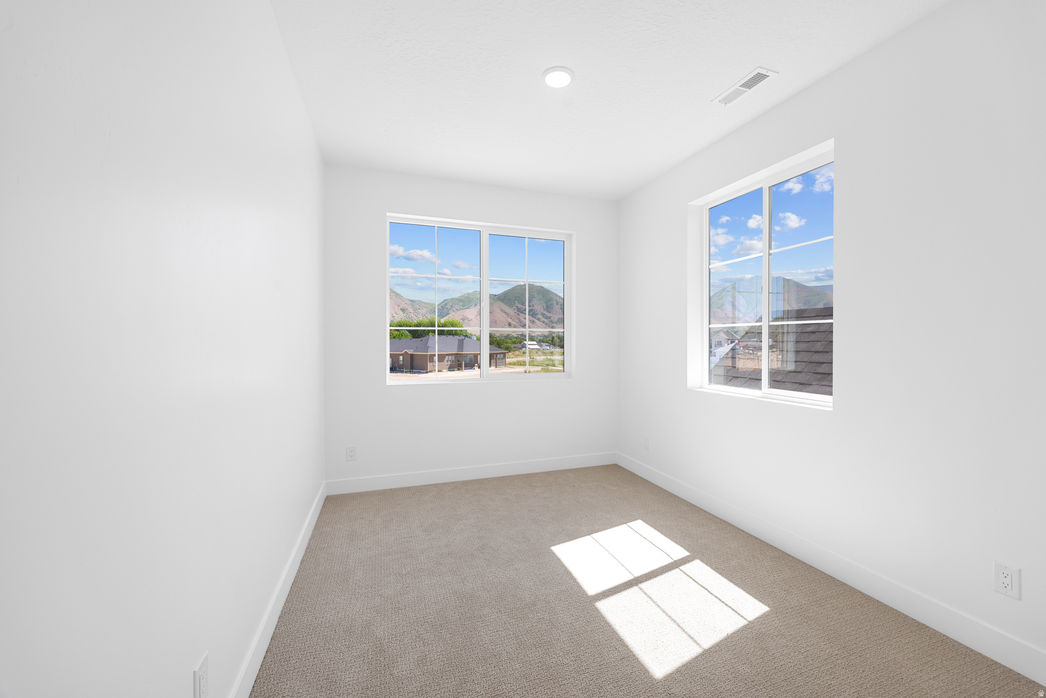 OAKRIDGE COVE - Residential