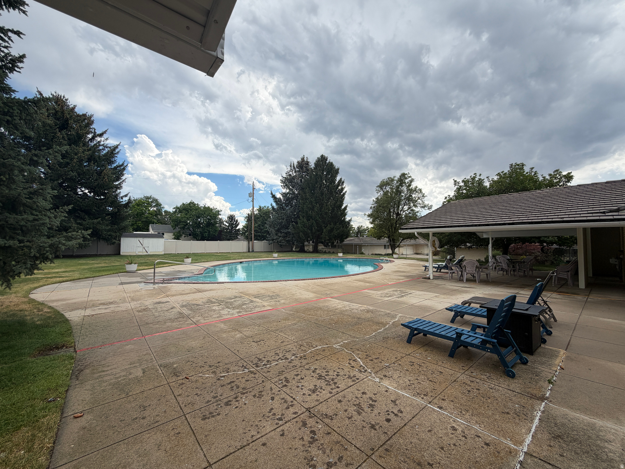 THE COTTONWOODS - Residential