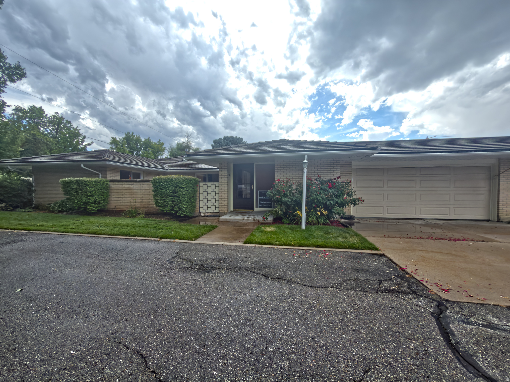 THE COTTONWOODS - Residential