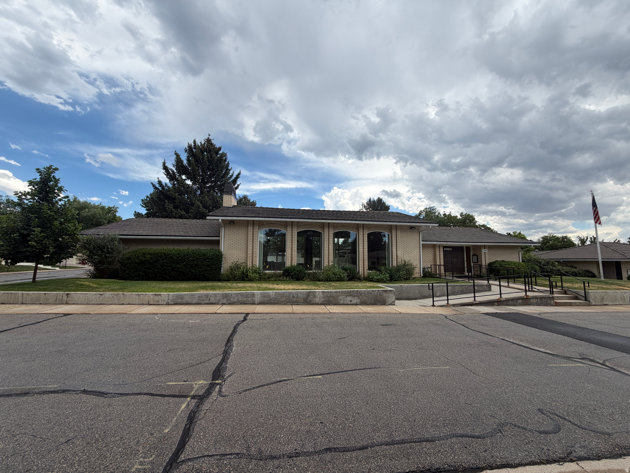 THE COTTONWOODS - Residential