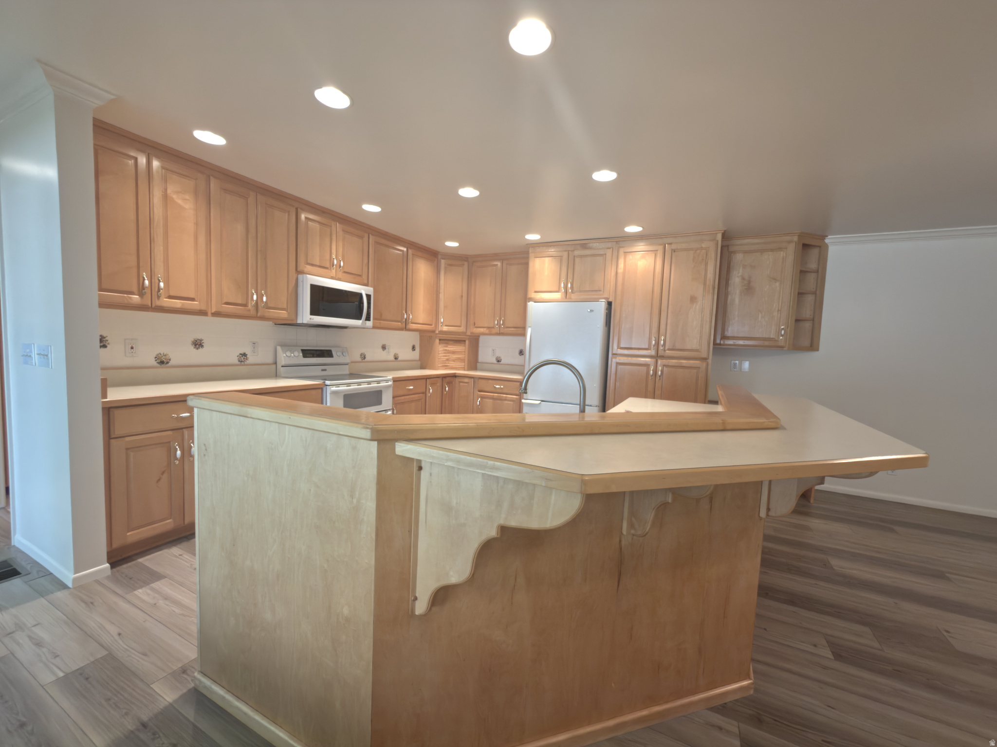 THE COTTONWOODS - Residential
