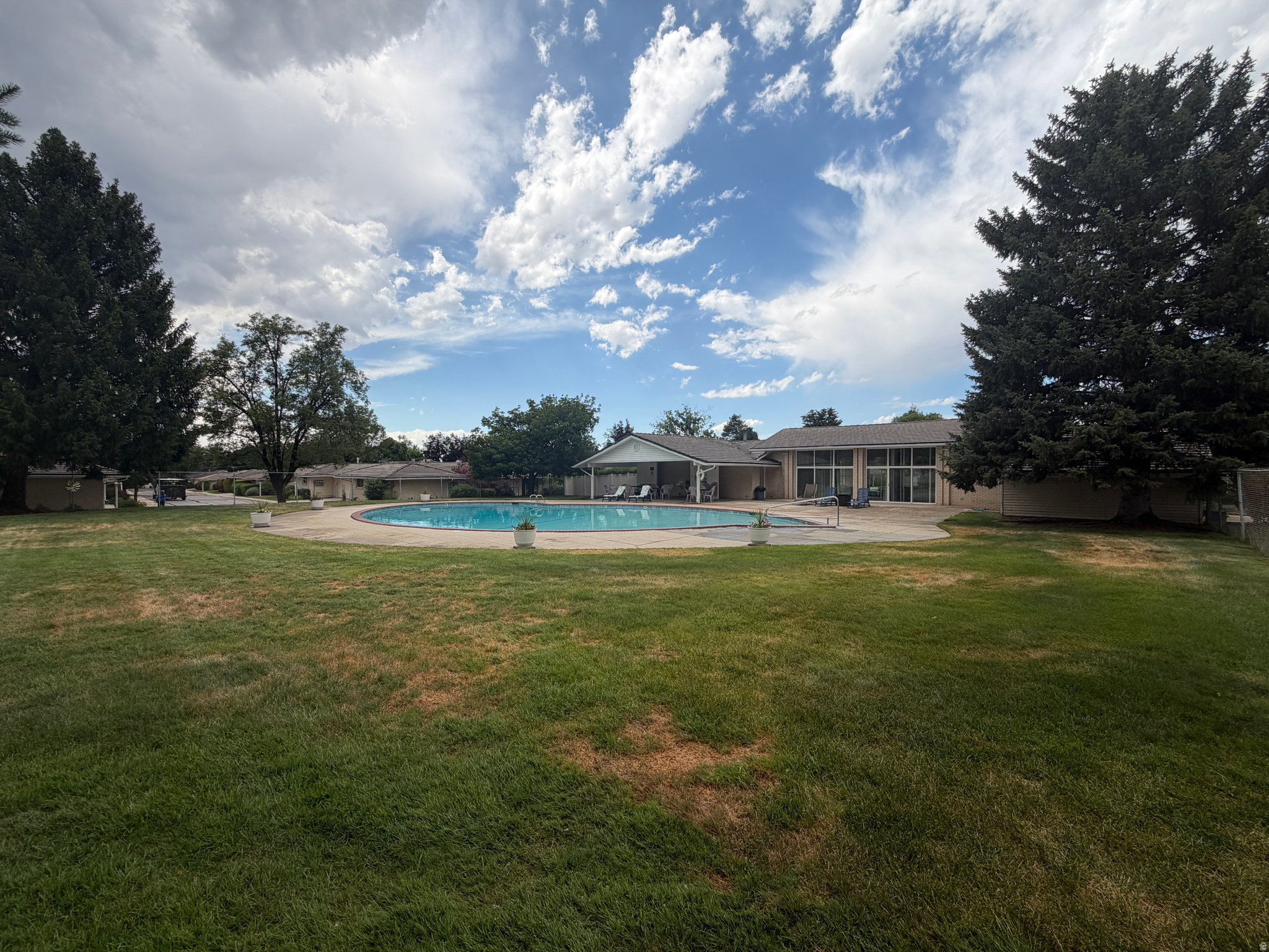 THE COTTONWOODS - Residential