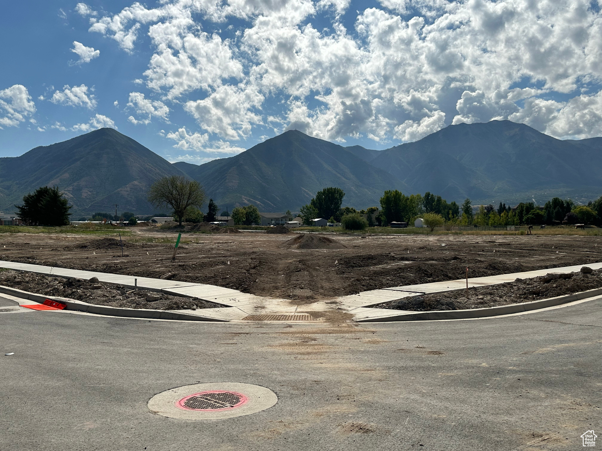 DAVIS - Land