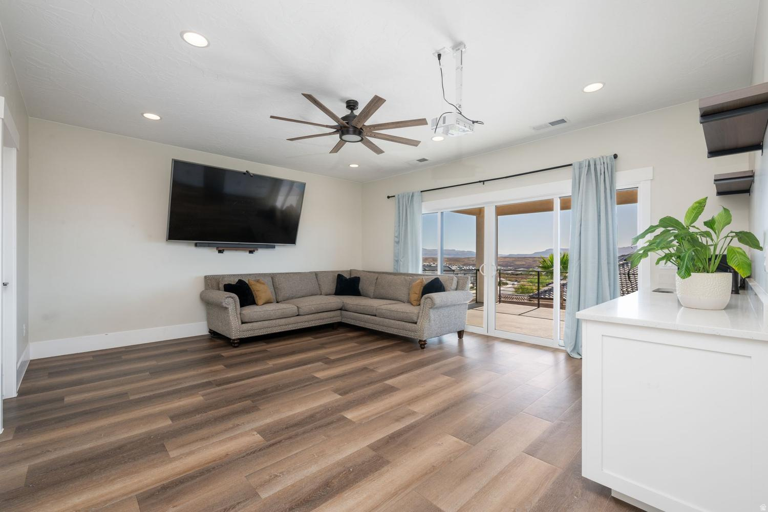 DESERT VIEW PH 1 - Residential