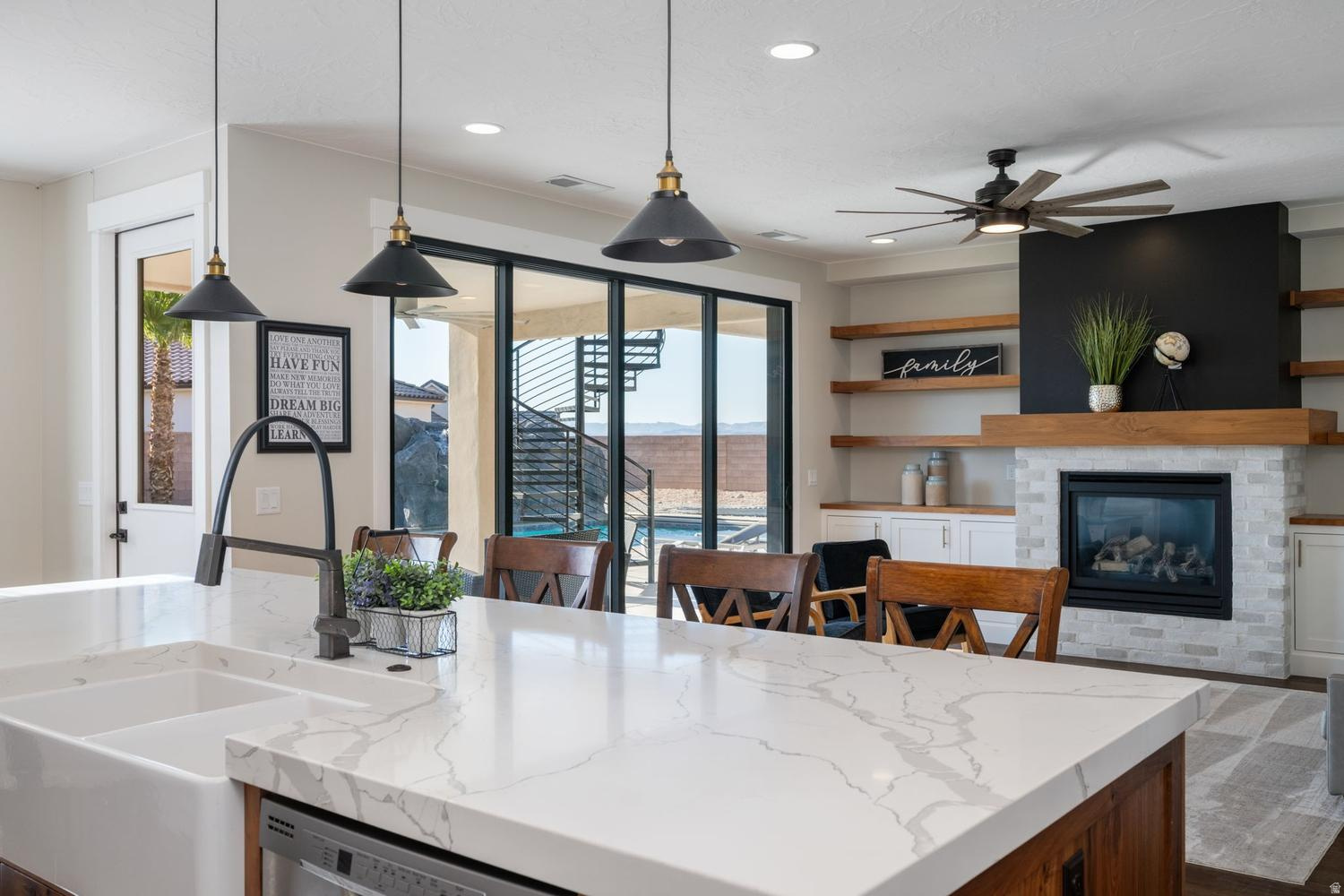 DESERT VIEW PH 1 - Residential