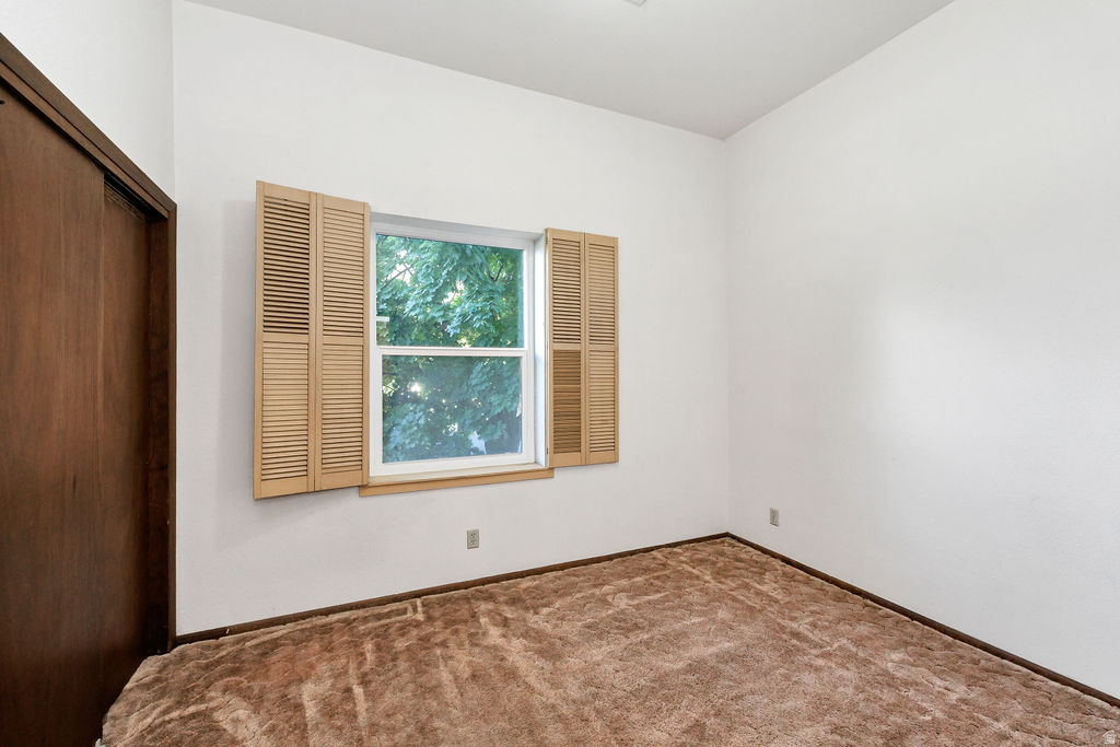HERITAGE WEST CONDO - Residential