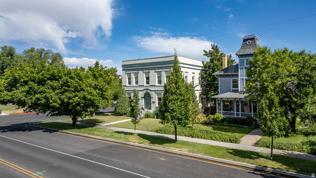 HERITAGE WEST CONDO - Residential