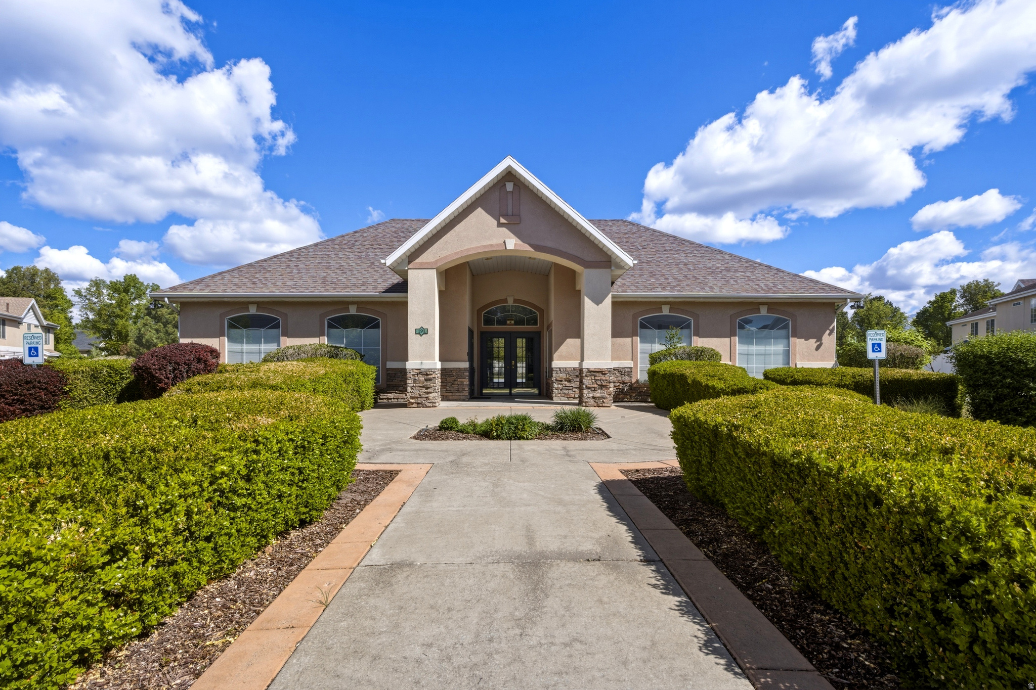 WILLOW CREEK - Residential