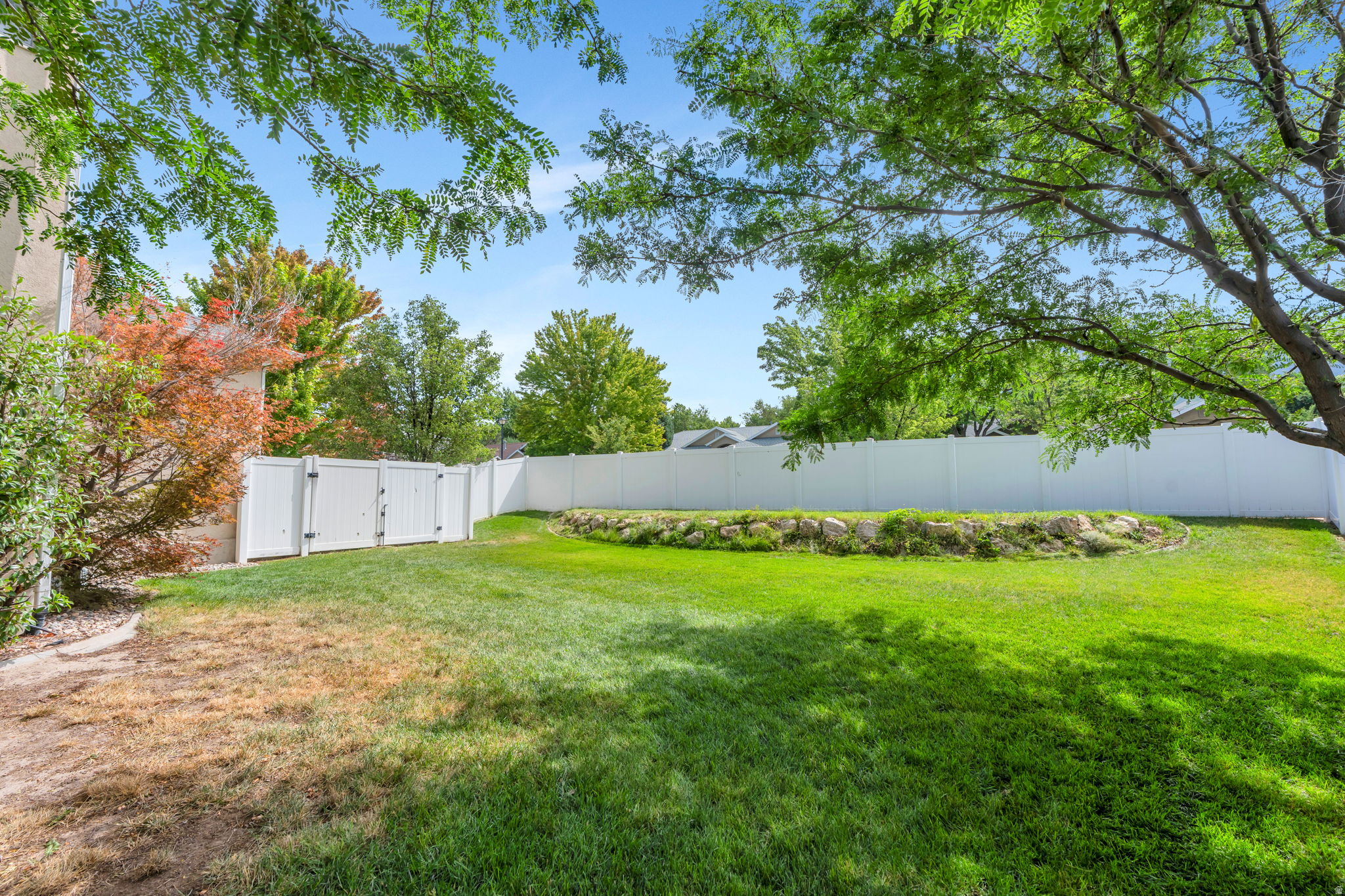 VICTORS POND - Residential