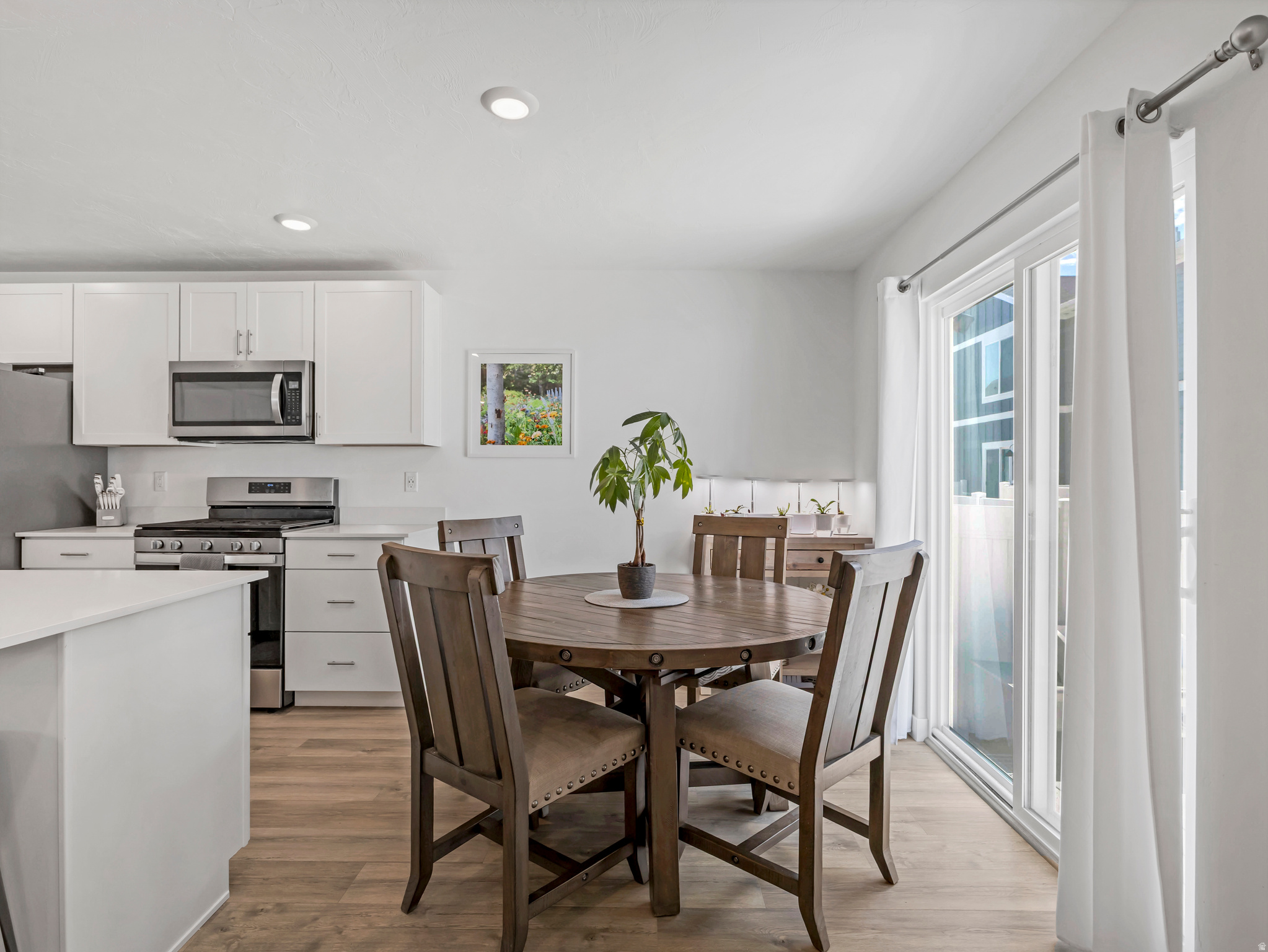 EAGLE POINT - Residential