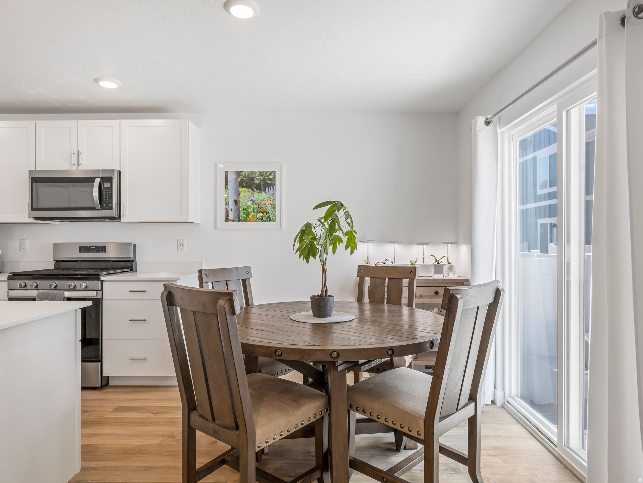 EAGLE POINT - Residential