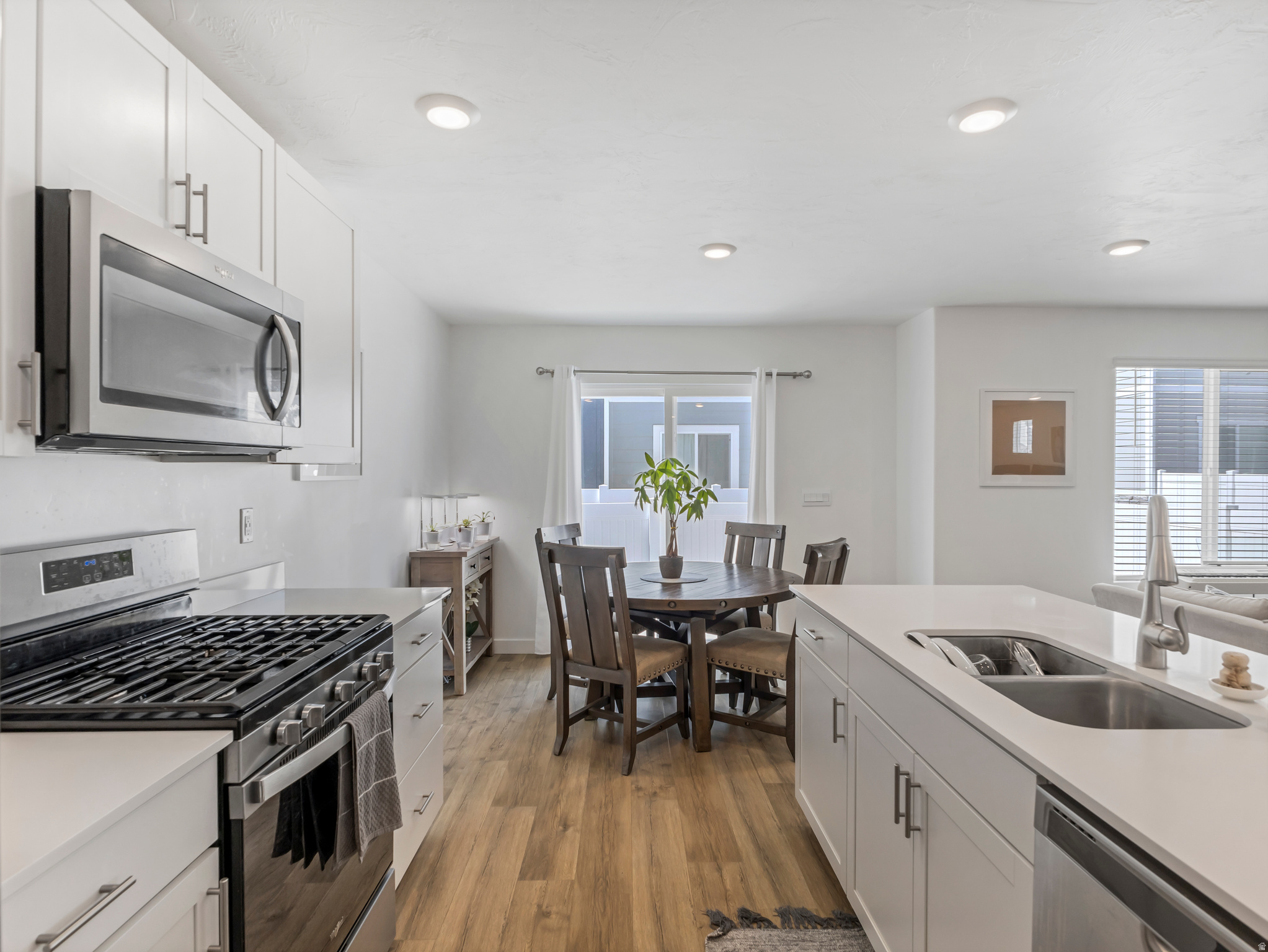 EAGLE POINT - Residential