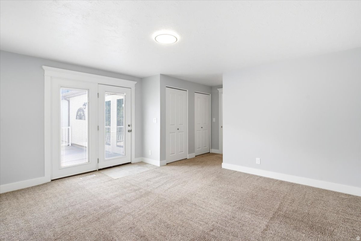 COUNTRY OAKS - Residential