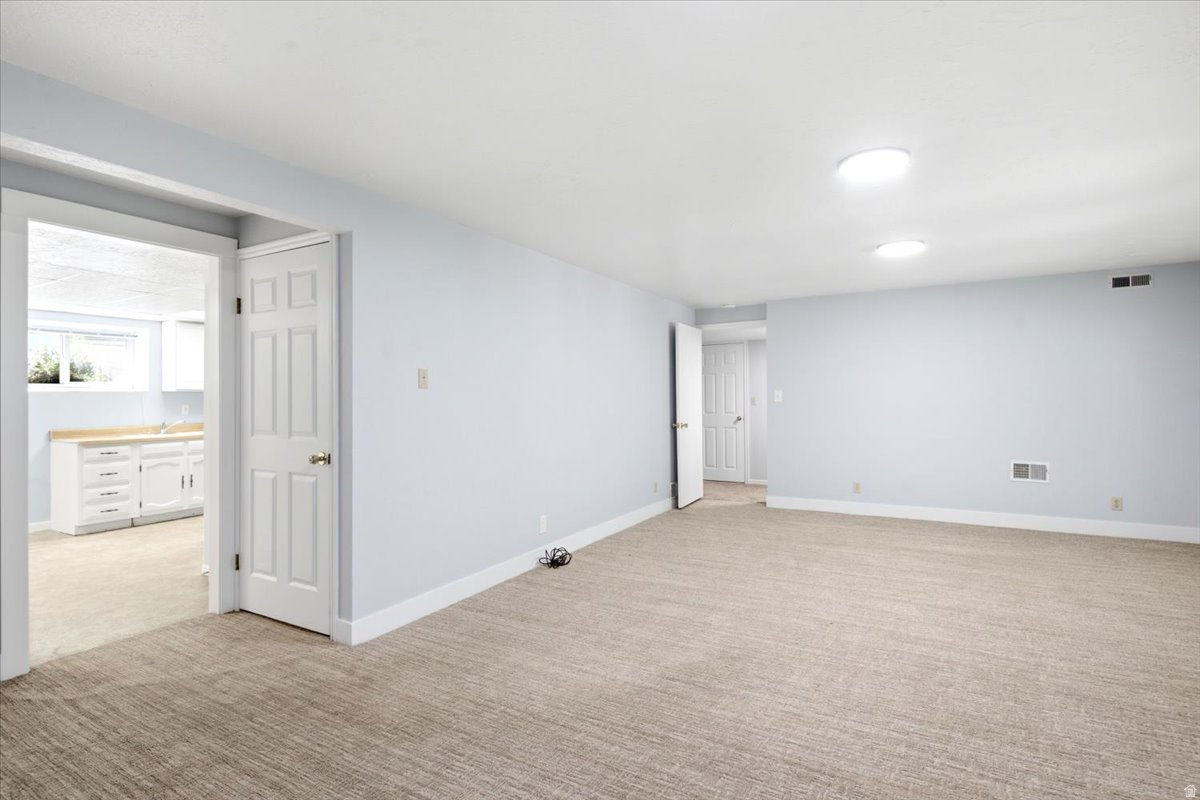 COUNTRY OAKS - Residential