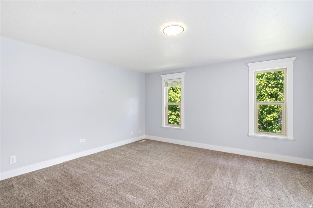 COUNTRY OAKS - Residential