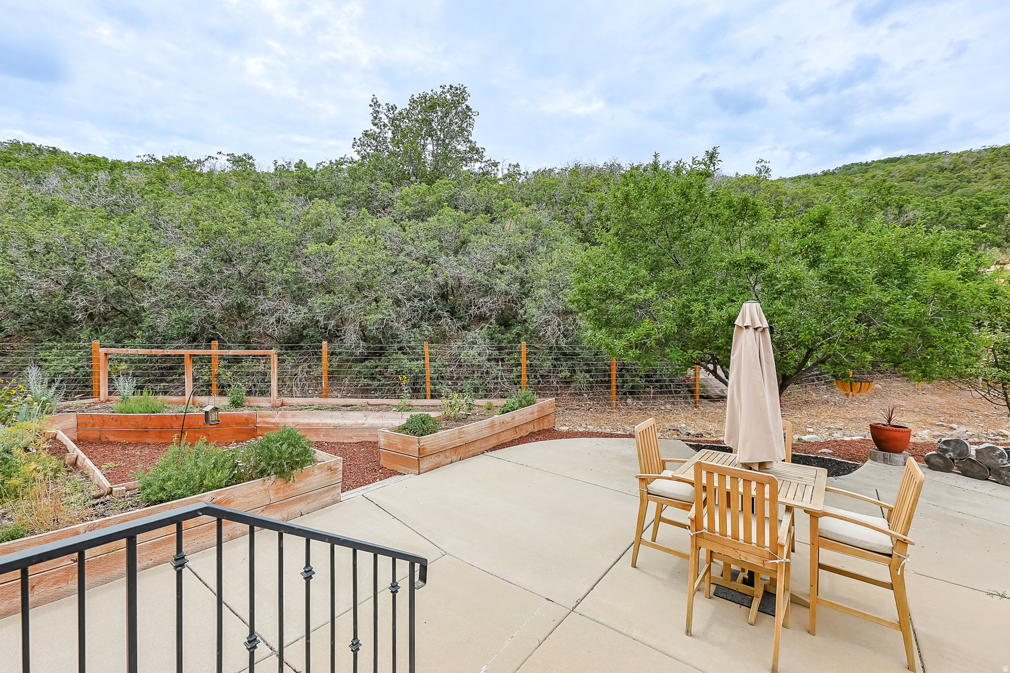EAGLE CREST NO 1 AT SUNCREST - Residential