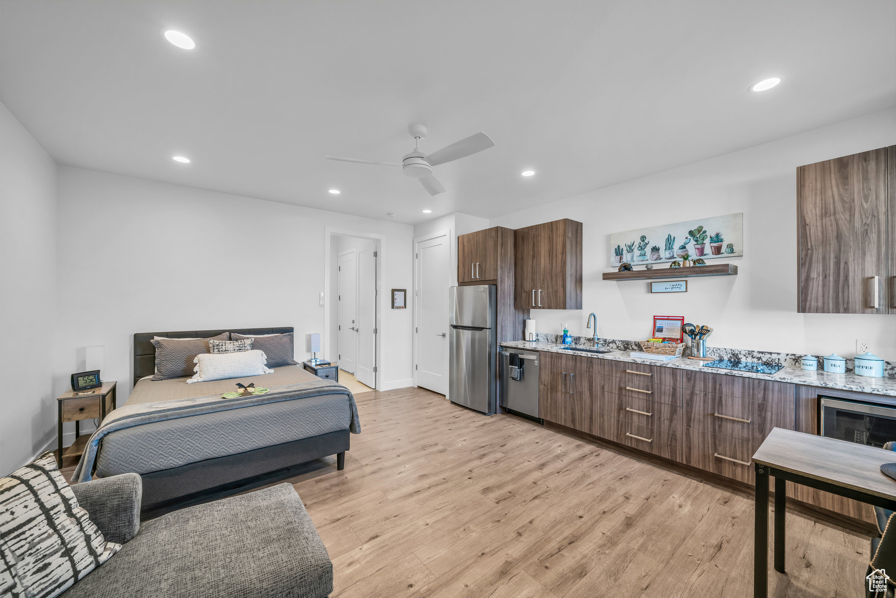 INDEPENDENCE POINT - Residential