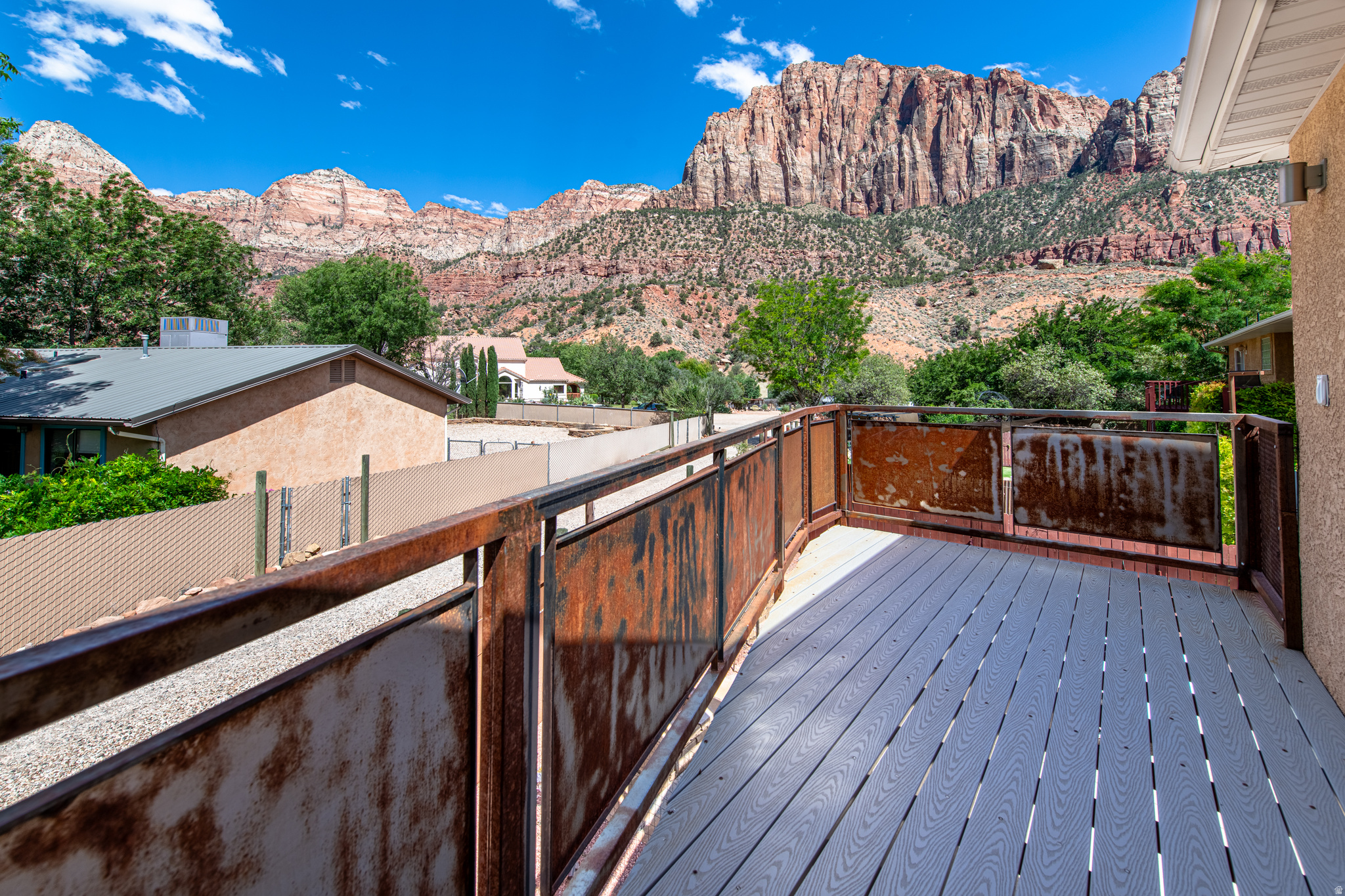 CANYON VIEW - Commercial Sale