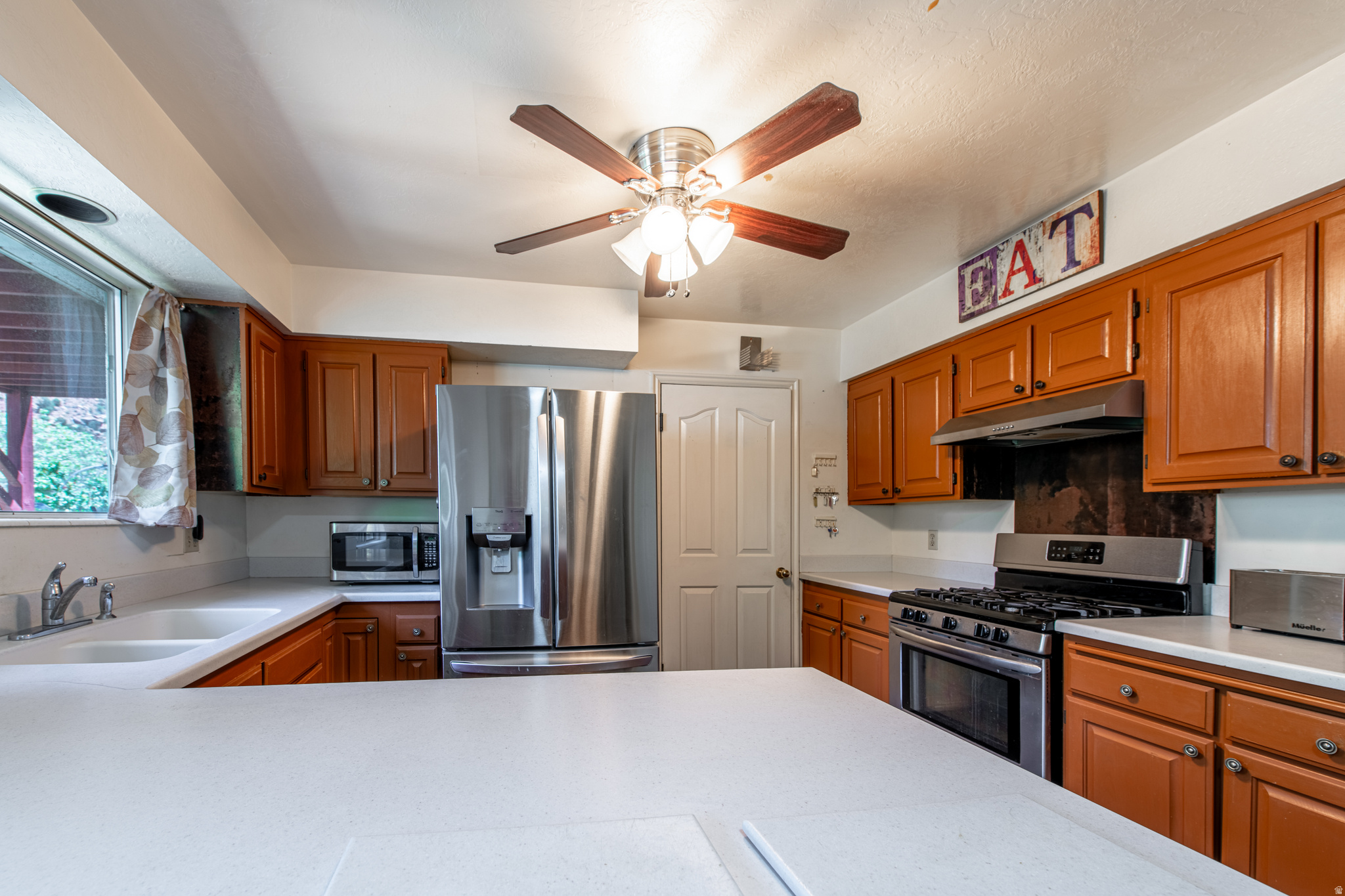 CANYON VIEW - Commercial Sale