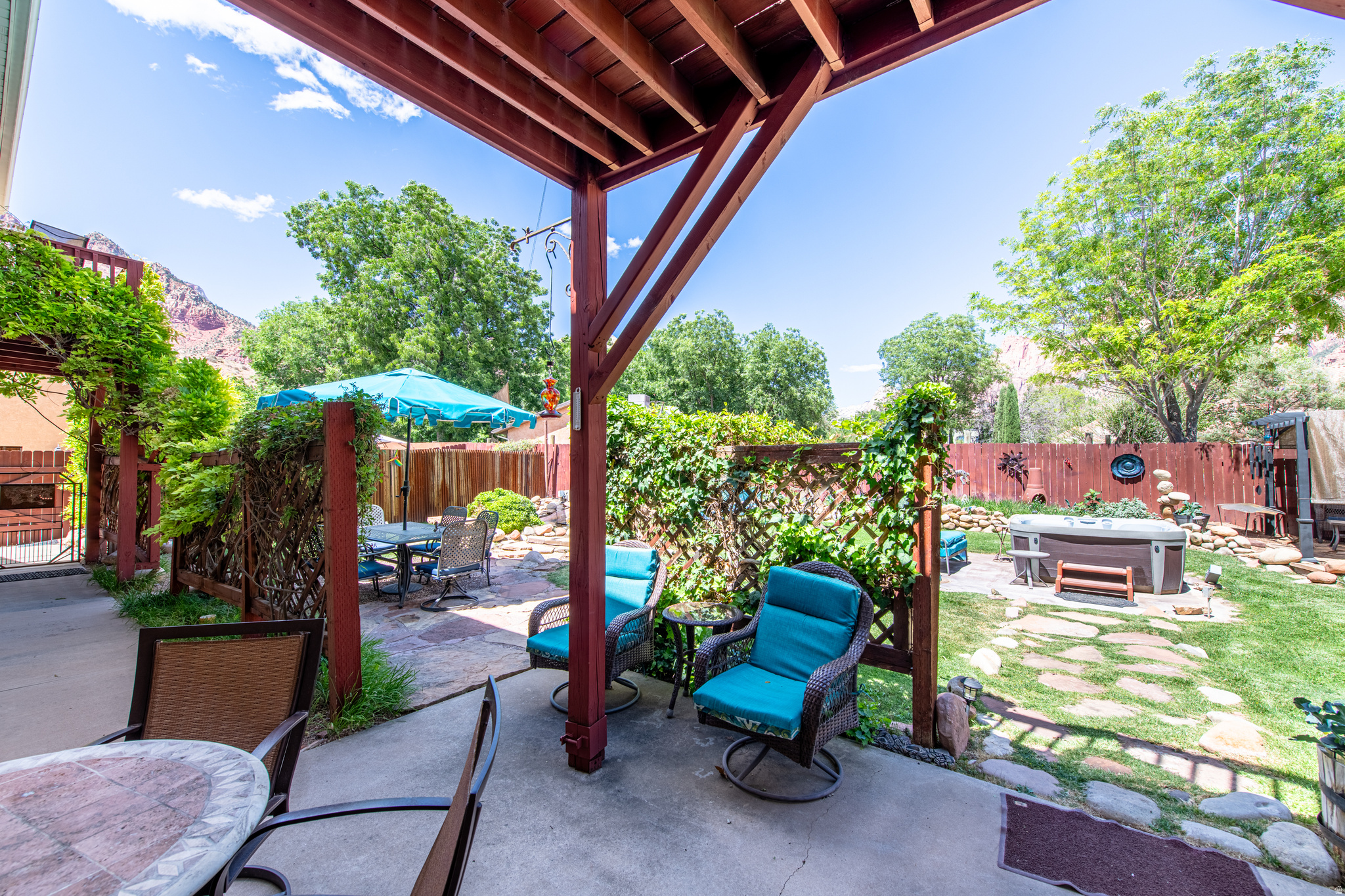 CANYON VIEW - Commercial Sale