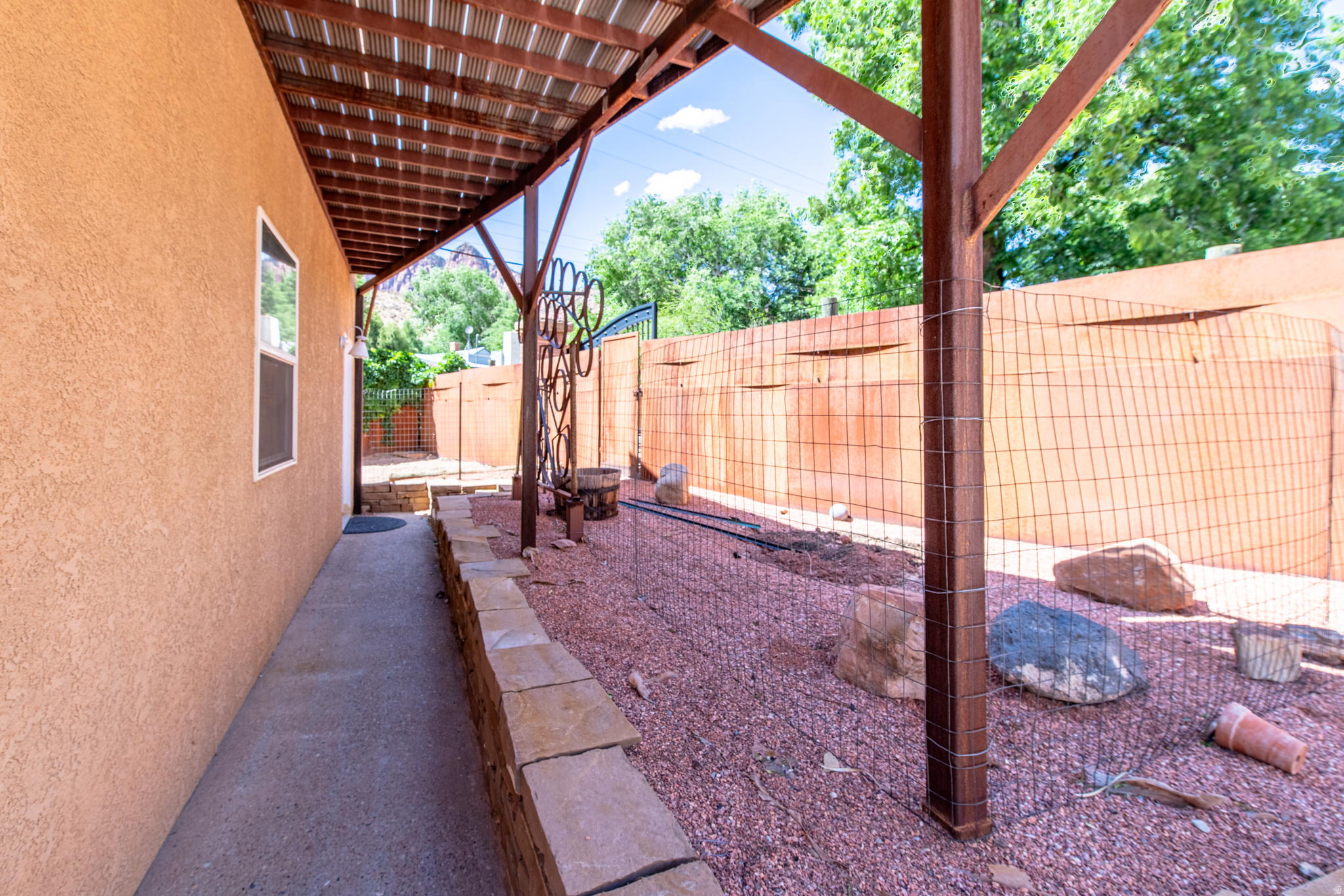 CANYON VIEW - Commercial Sale